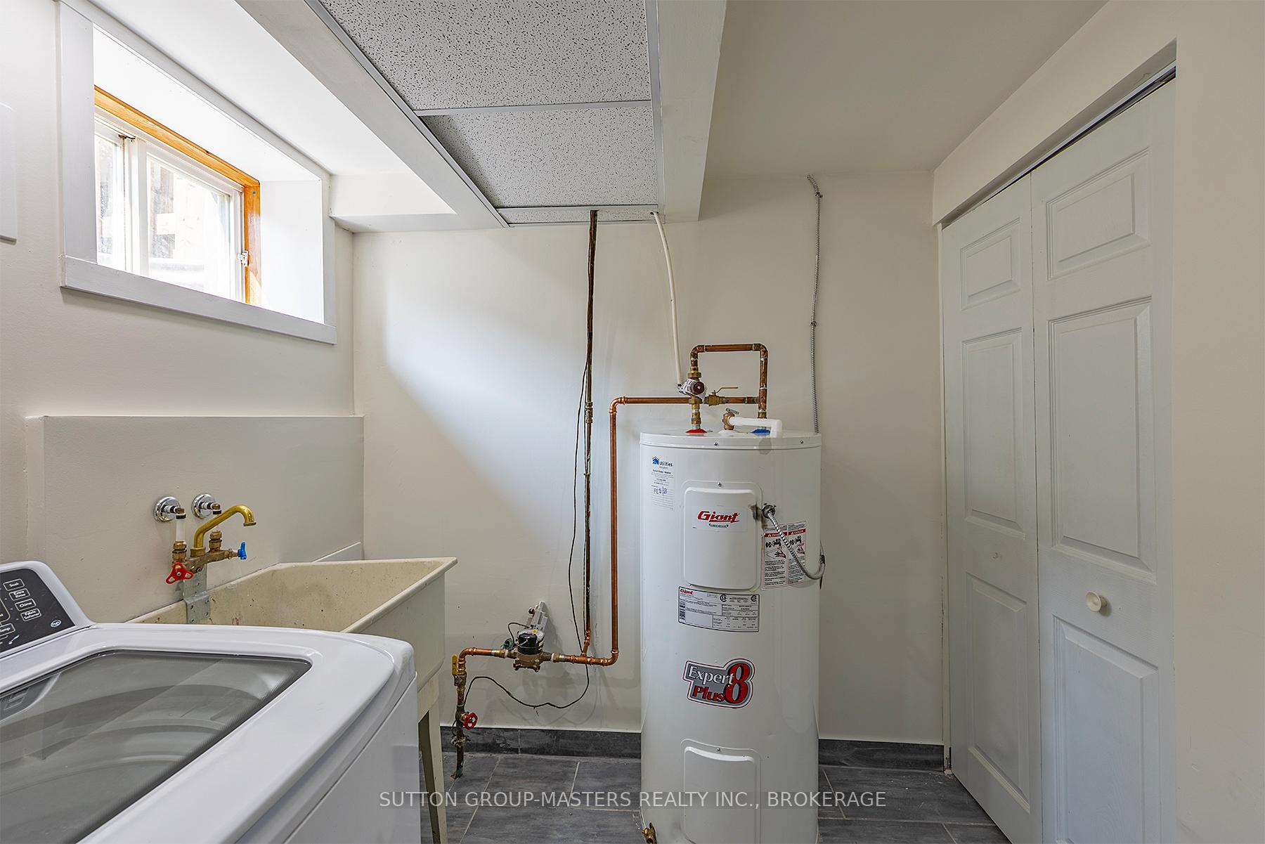 Photo 31 of 7-98 Thomas Street, Kingston, East of Sir John A. Blvd — HOMEH