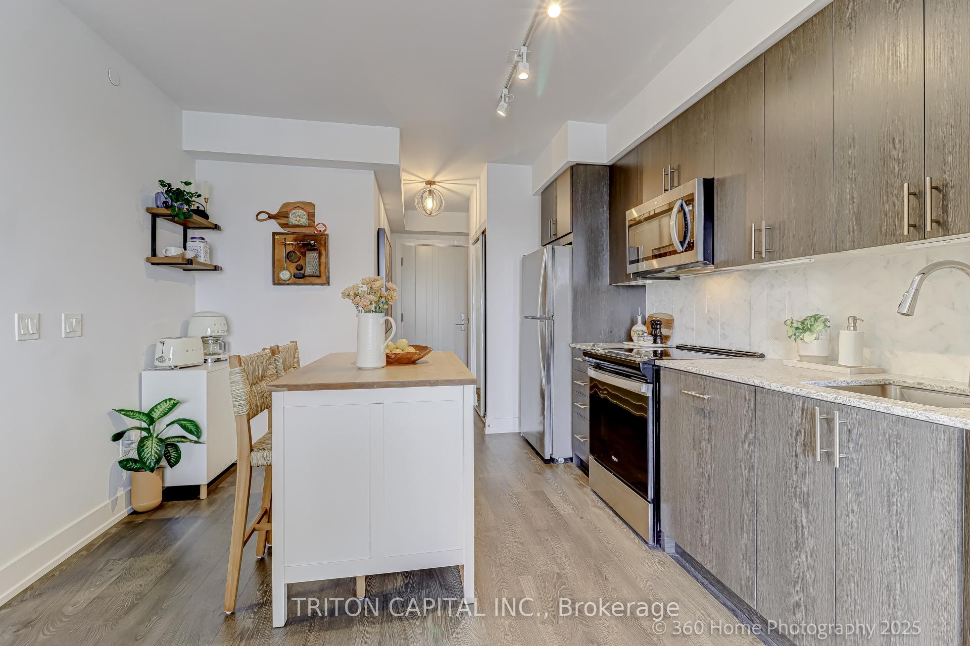 Photo 6 of Unit 418, 2550 Simcoe St N Street, Oshawa, Windfields — HOMEH