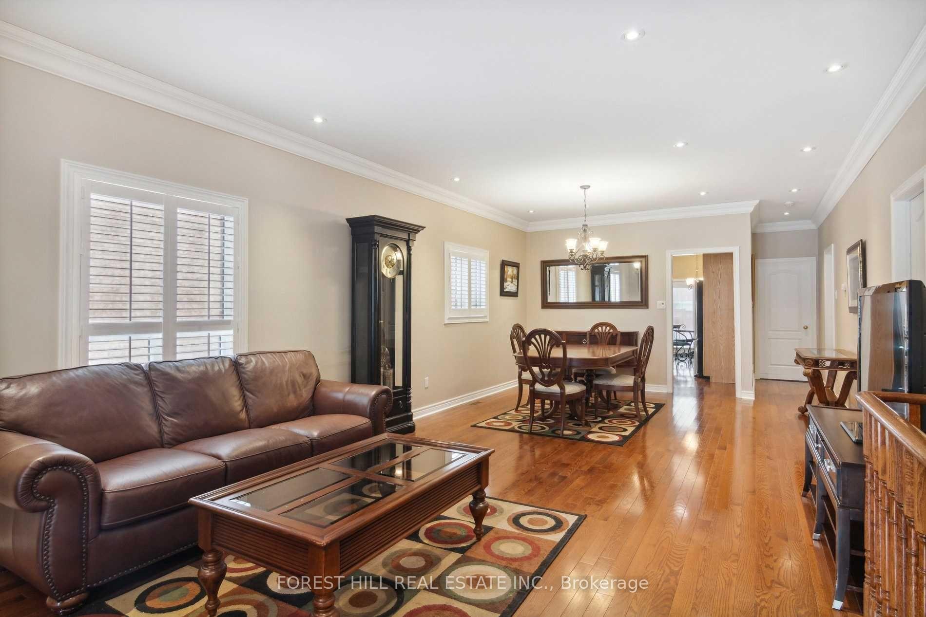 Photo 3 of 125 Belvia Drive, Vaughan, Patterson — HOMEH