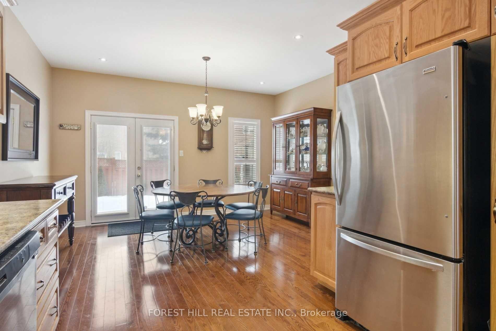 Photo 6 of 125 Belvia Drive, Vaughan, Patterson — HOMEH