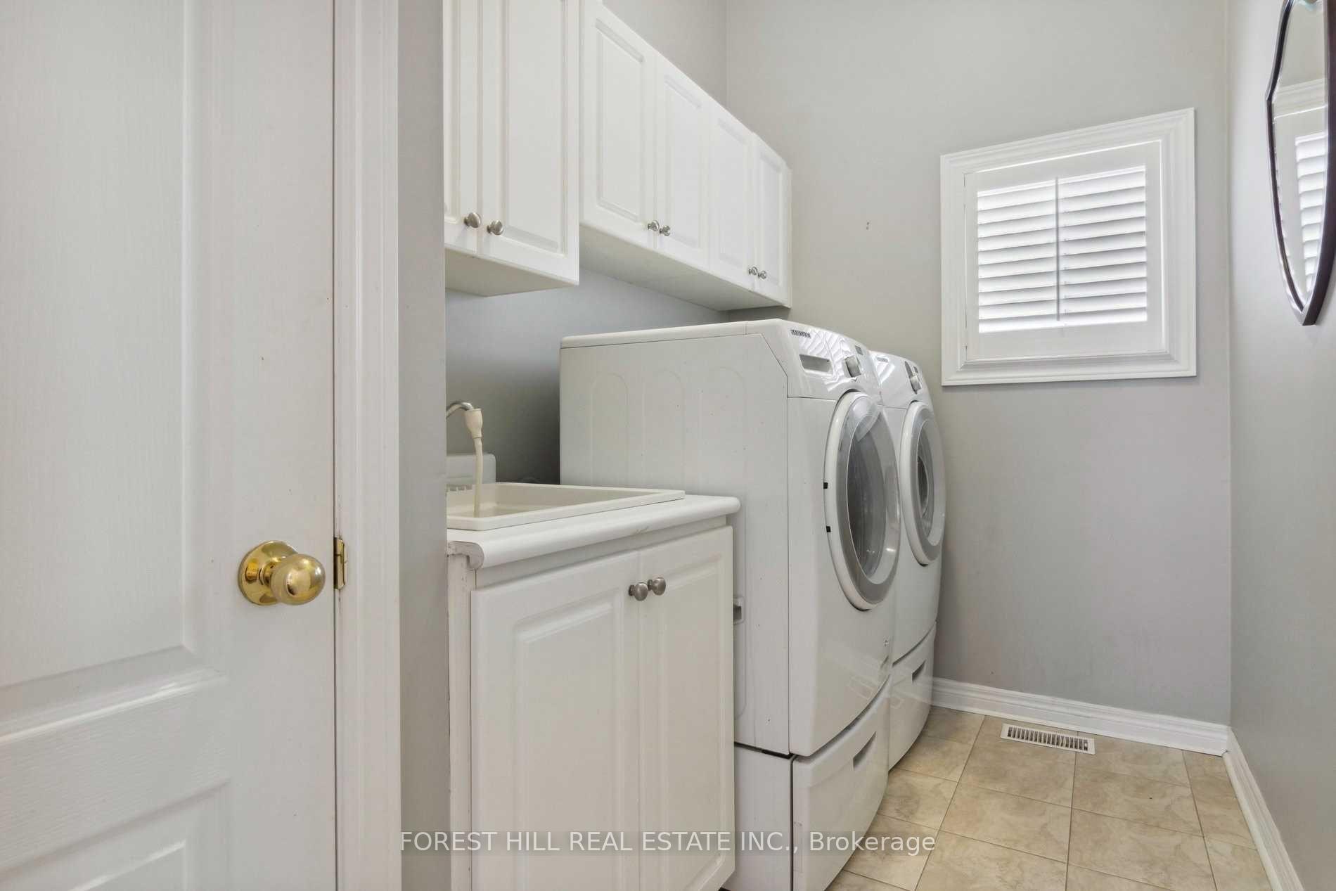 Photo 5 of 125 Belvia Drive, Vaughan, Patterson — HOMEH
