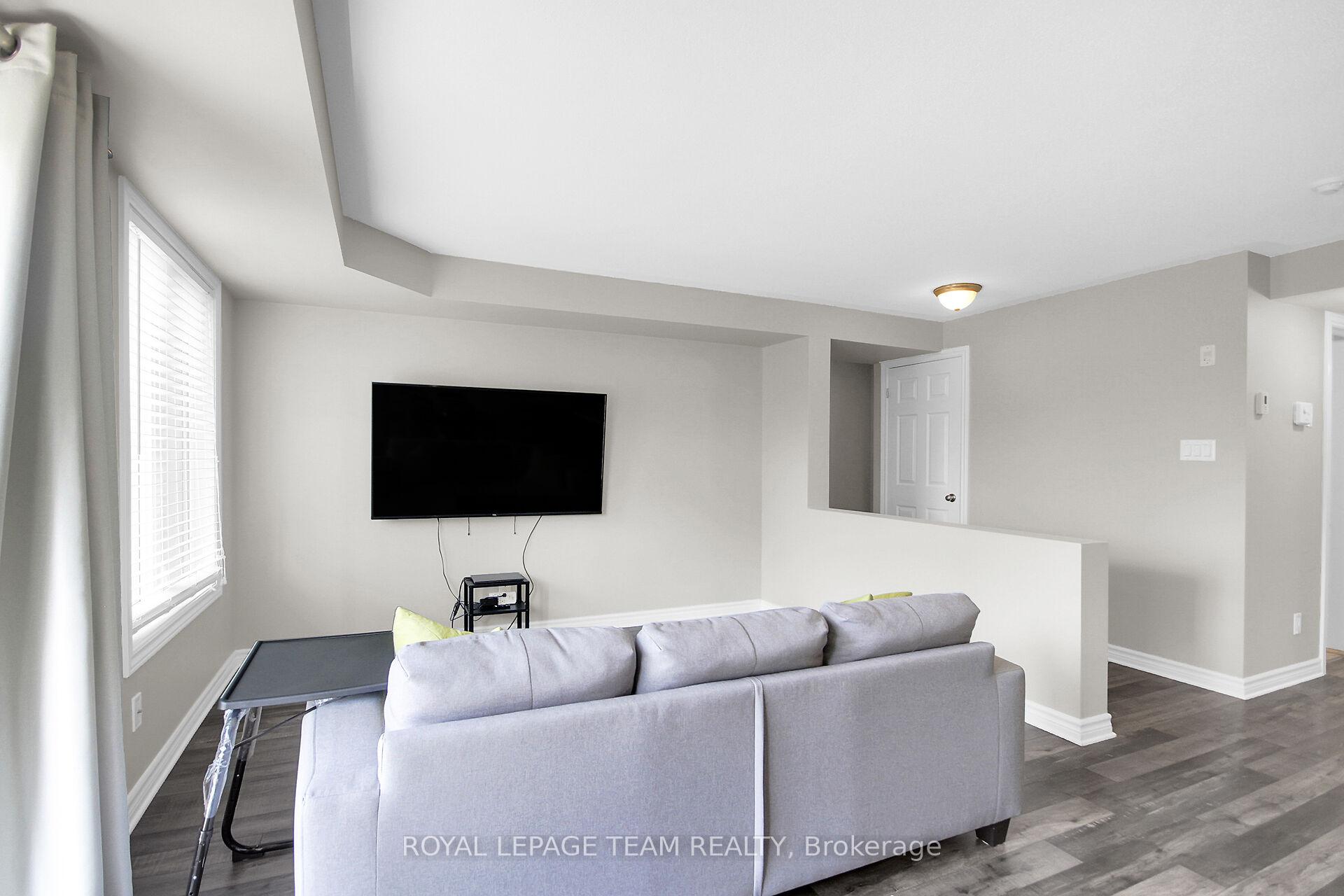 Photo 3 of Unit 5, 46 Barnstone Drive, Ottawa, Barrhaven East — HOMEH