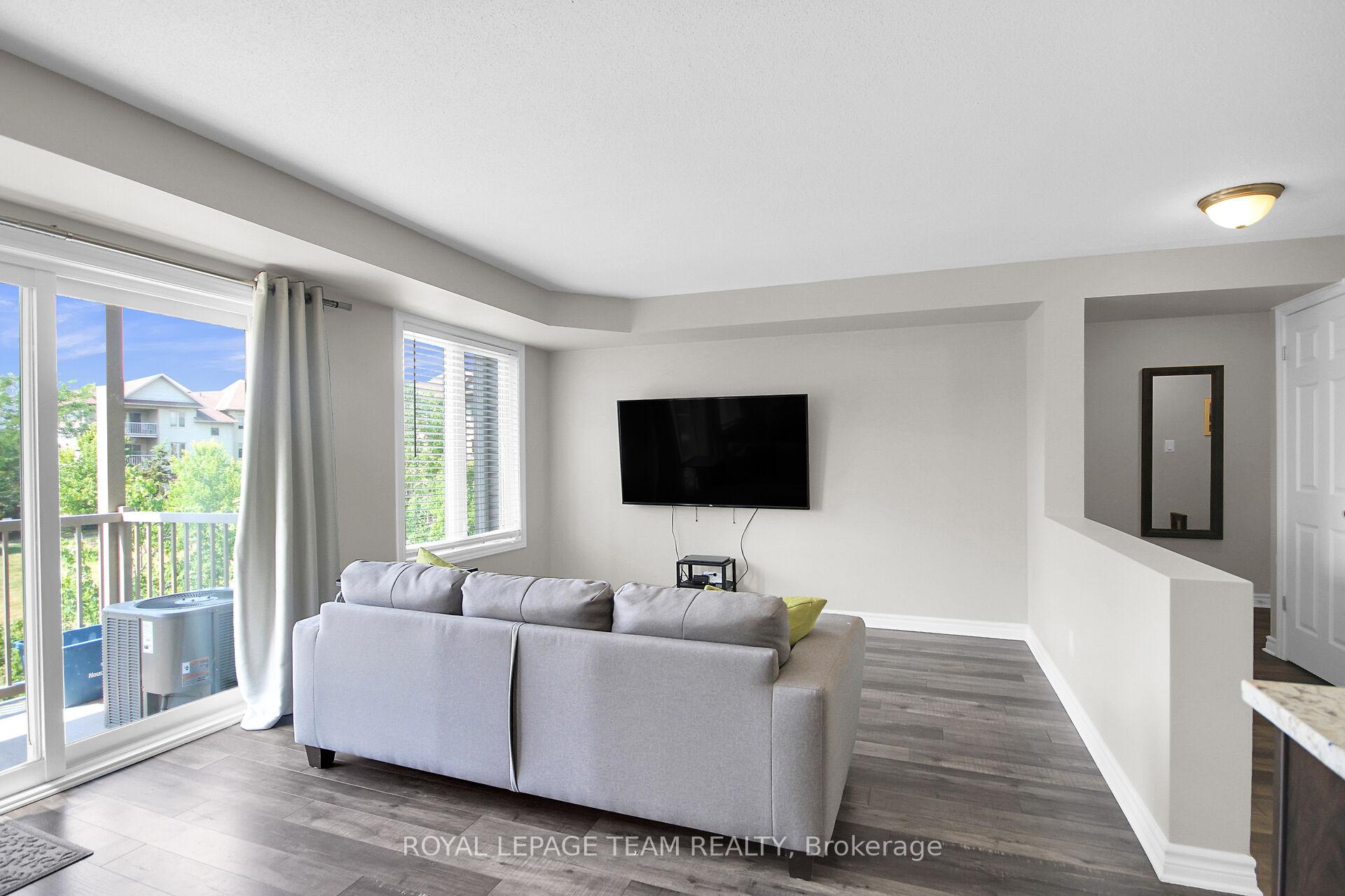 Photo 8 of Unit 5, 46 Barnstone Drive, Ottawa, Barrhaven East — HOMEH