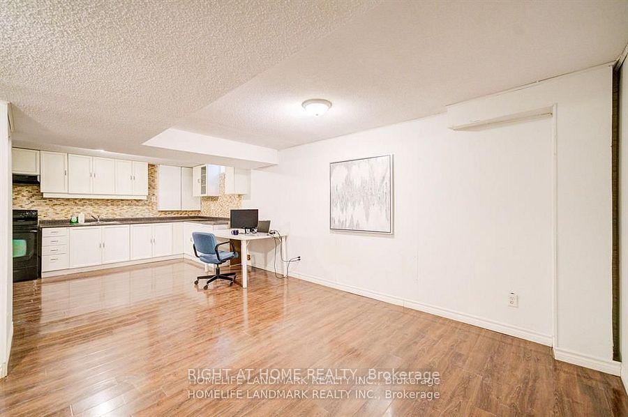 Photo 5 of 24 Enola Pl , (Basement), Vaughan, Maple — HOMEH