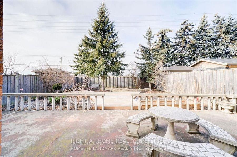 Photo 3 of 24 Enola Pl , (Basement), Vaughan, Maple — HOMEH