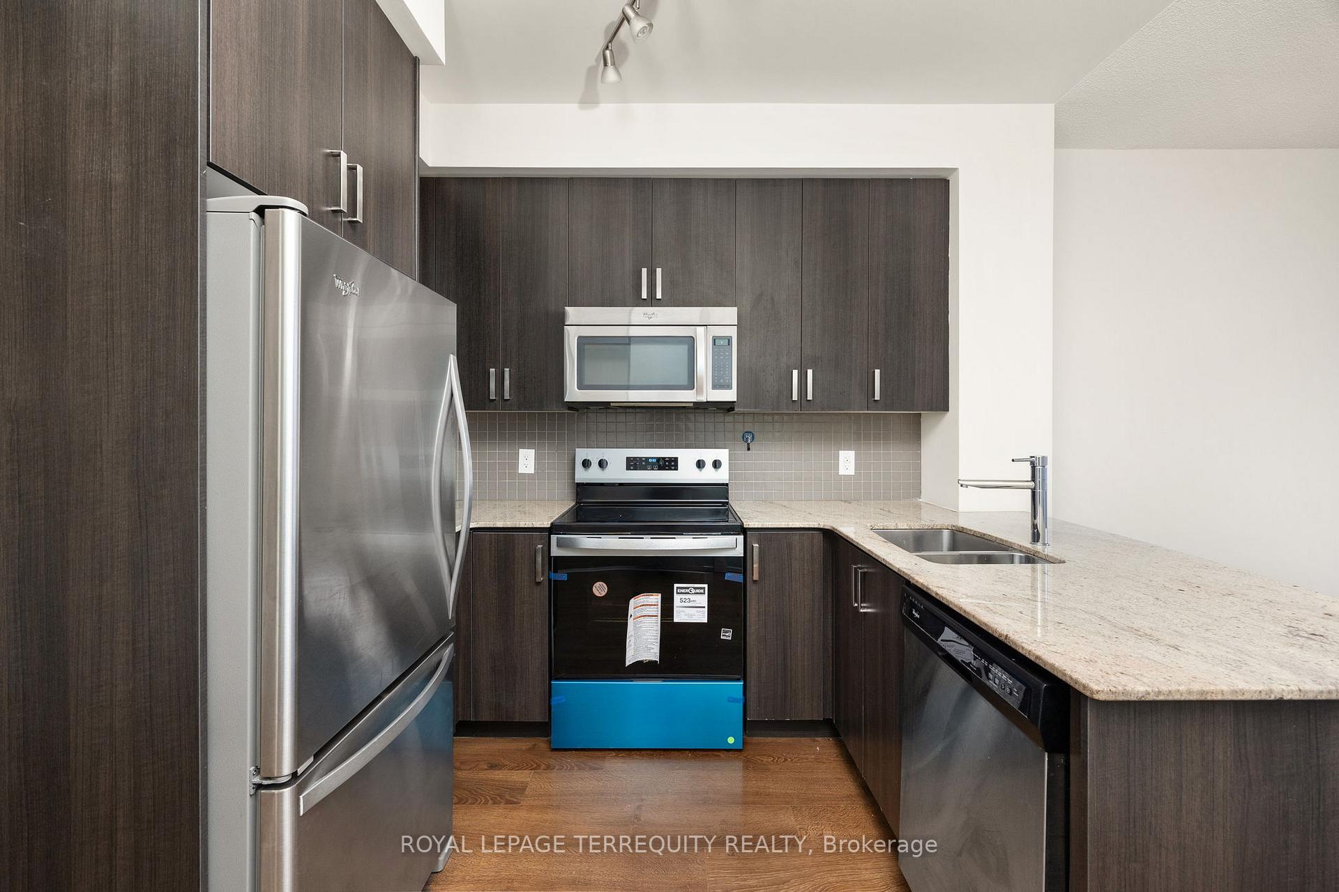 Photo 7 of Unit 614, 7608 Yonge Street, Vaughan, Crestwood-Springfarm-Yorkhill — HOMEH