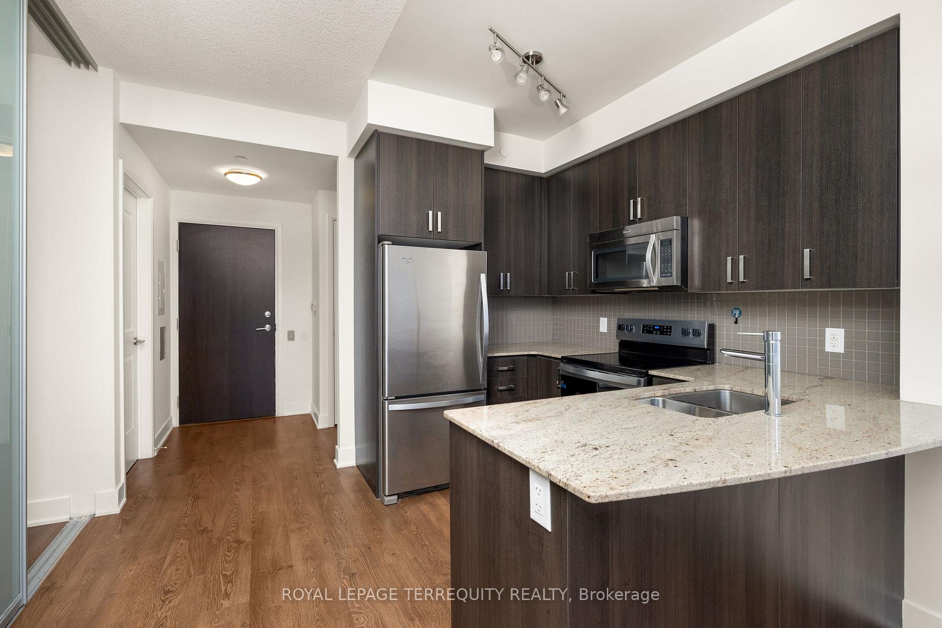 Photo 6 of Unit 614, 7608 Yonge Street, Vaughan, Crestwood-Springfarm-Yorkhill — HOMEH