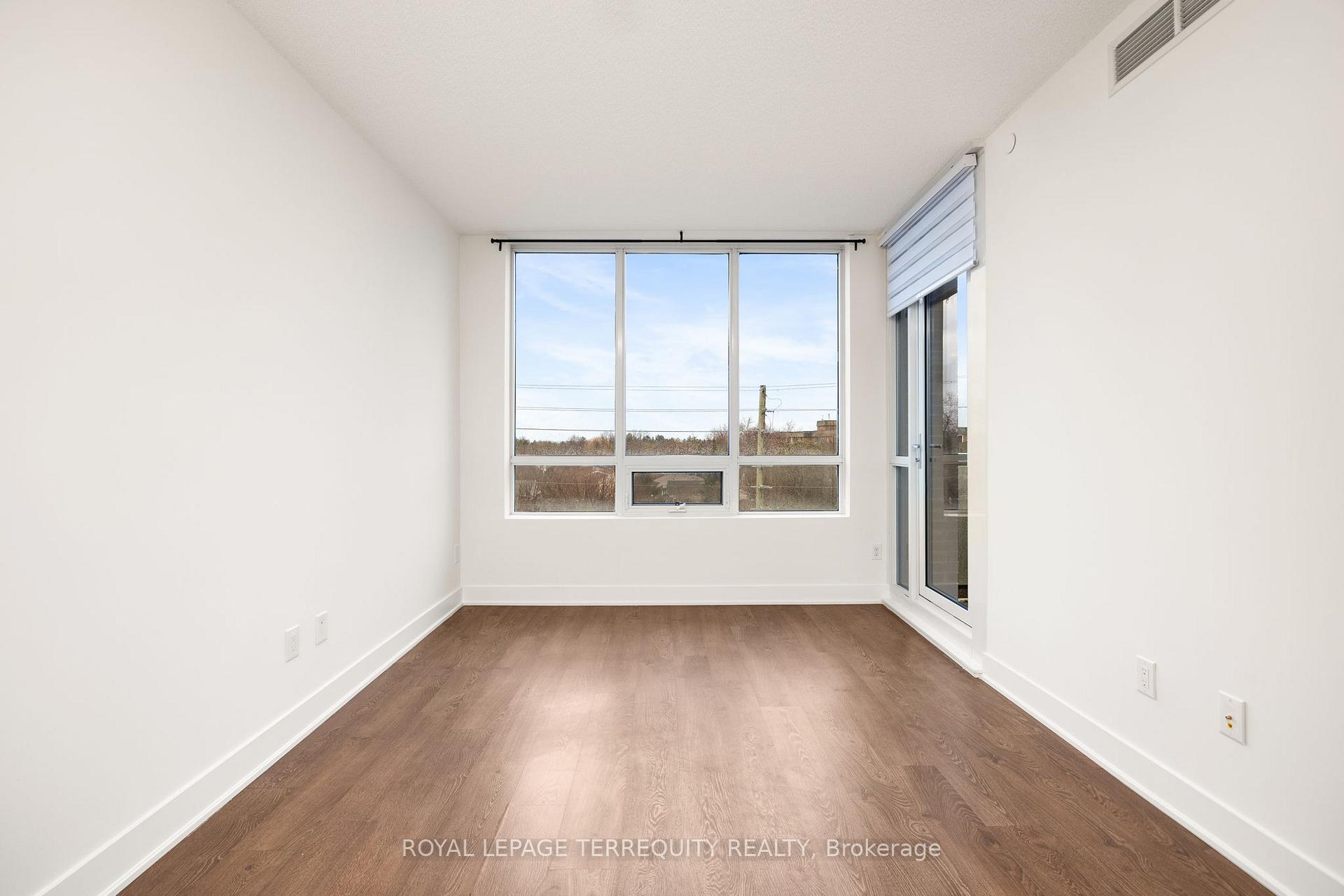 Photo 14 of Unit 614, 7608 Yonge Street, Vaughan, Crestwood-Springfarm-Yorkhill — HOMEH