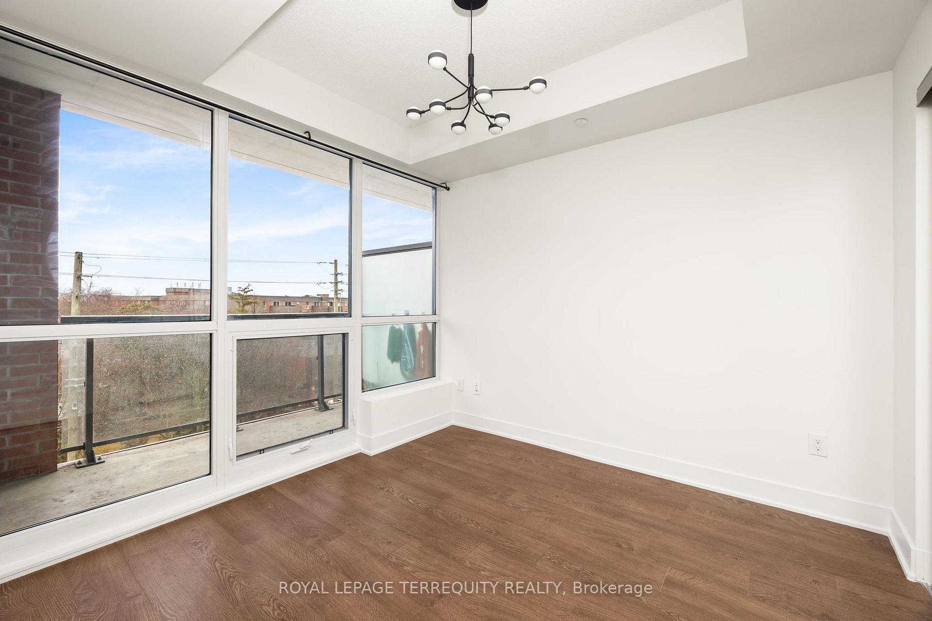 Photo 13 of Unit 614, 7608 Yonge Street, Vaughan, Crestwood-Springfarm-Yorkhill — HOMEH