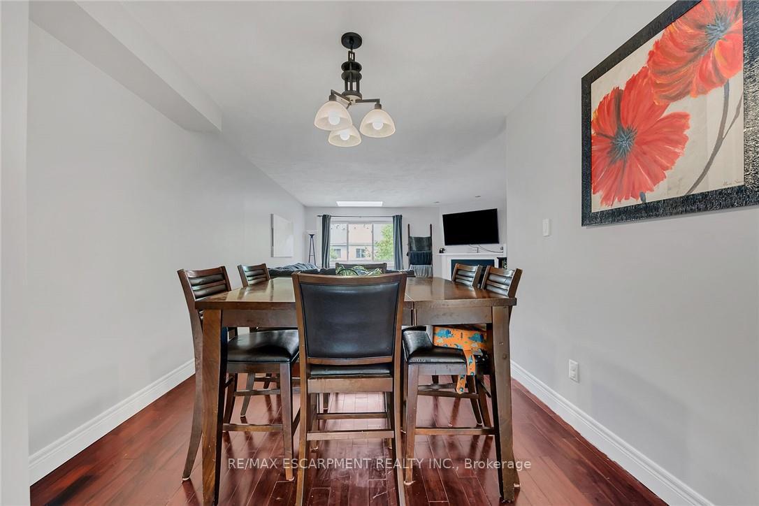 Photo 6 of Unit 24, 26 Moss Boulevard, Hamilton, Dundas — HOMEH