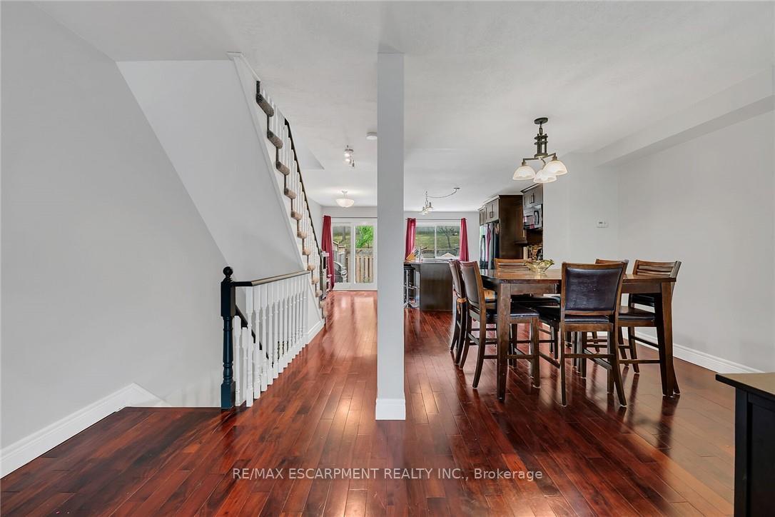 Photo 22 of Unit 24, 26 Moss Boulevard, Hamilton, Dundas — HOMEH