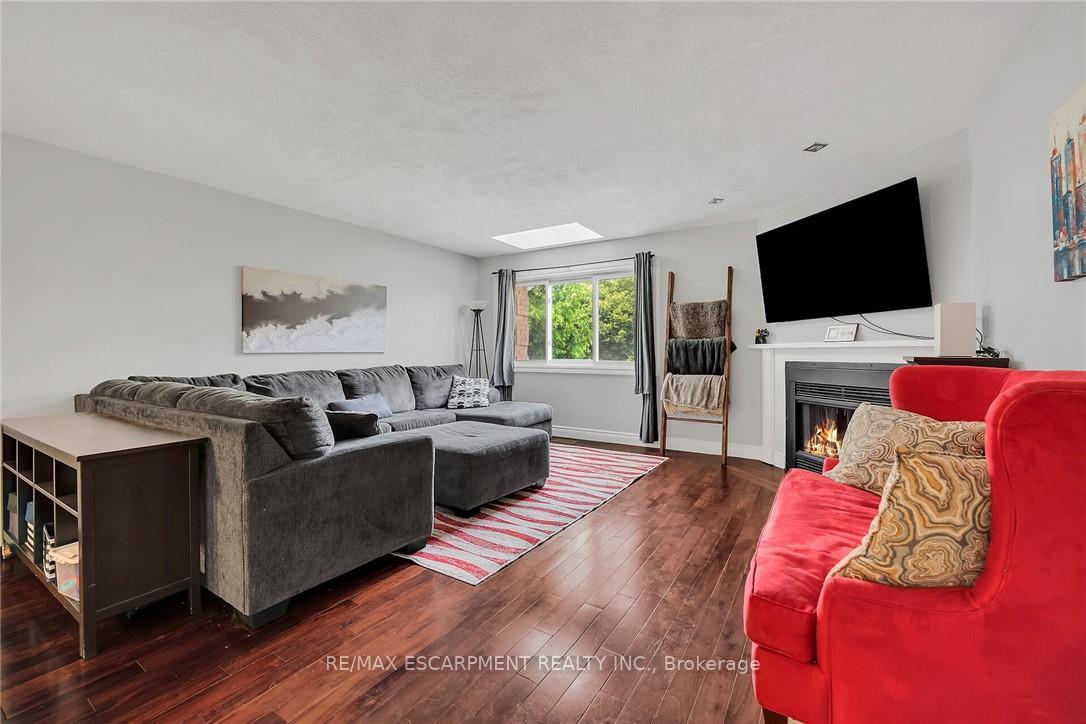 Photo 24 of Unit 24, 26 Moss Boulevard, Hamilton, Dundas — HOMEH