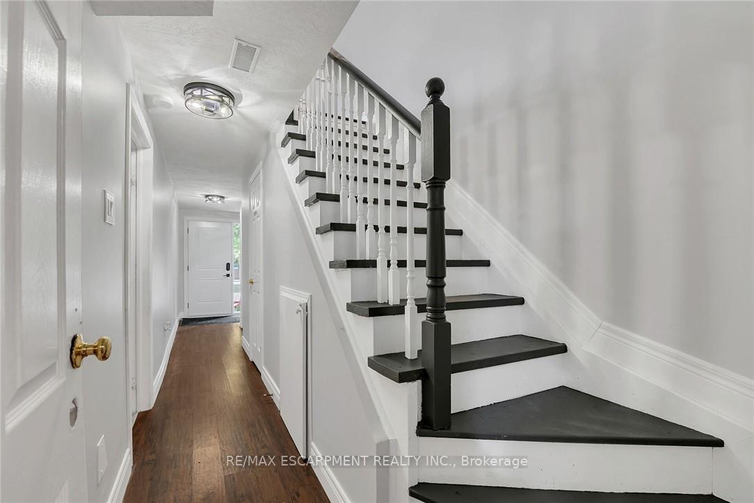 Photo 12 of Unit 24, 26 Moss Boulevard, Hamilton, Dundas — HOMEH