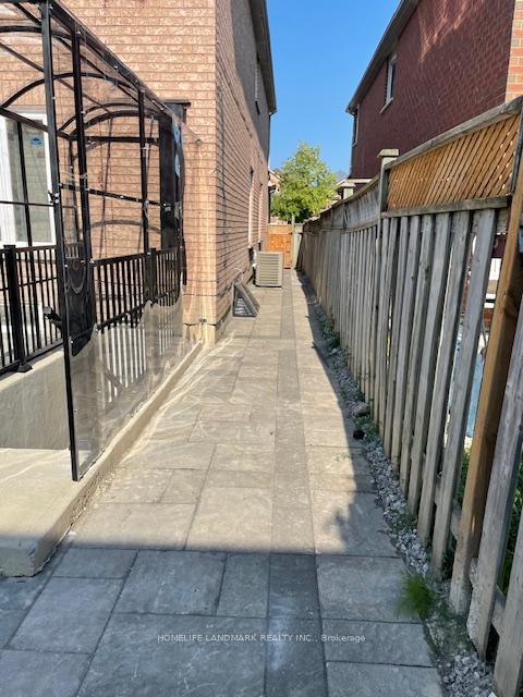 Photo 18 of Unit Basement, 162 Doubtfire Crescent, Markham, Middlefield — HOMEH