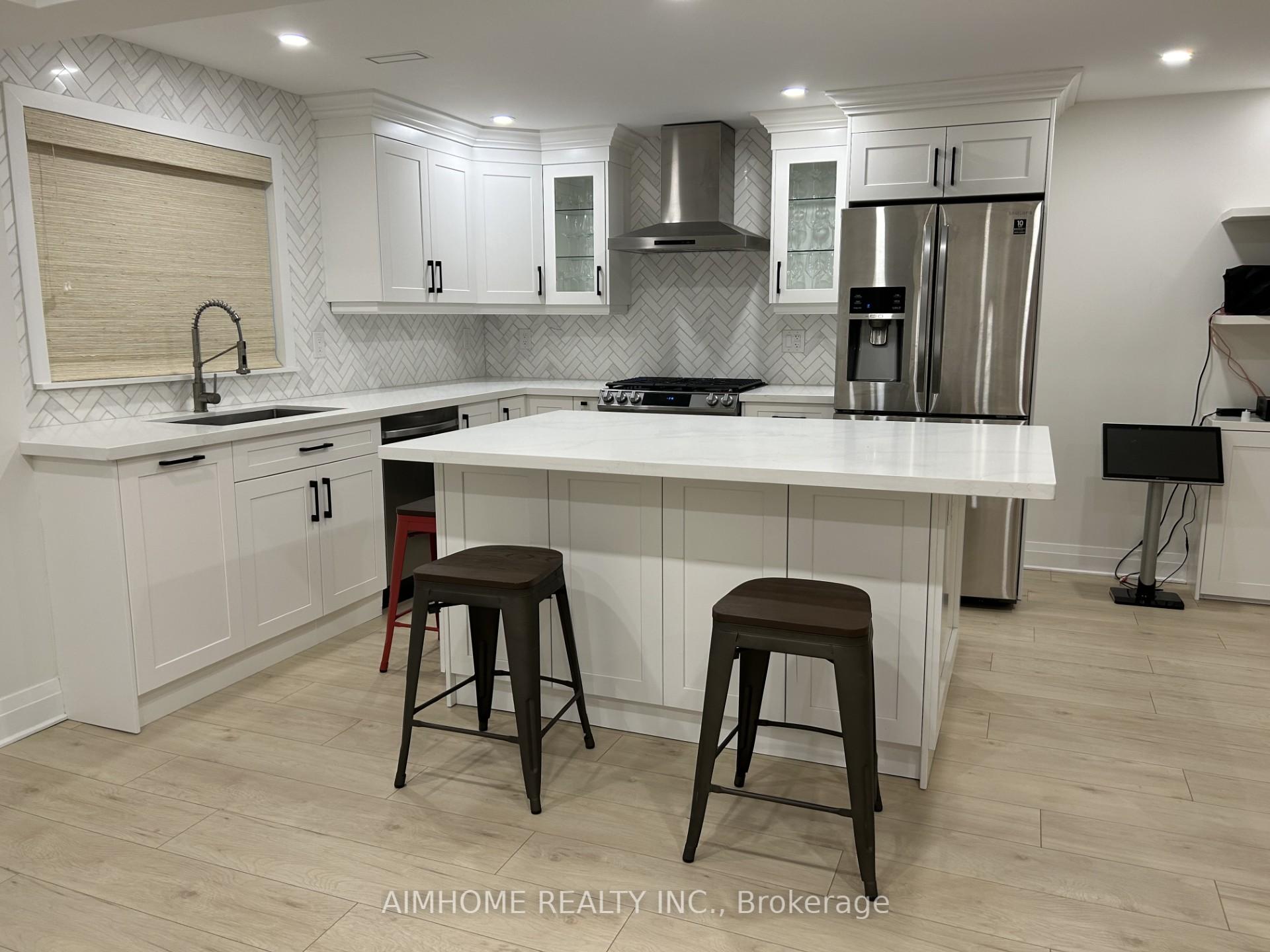 Photo 12 of 14 Twelve Oaks Drive, Aurora, Aurora Village — HOMEH