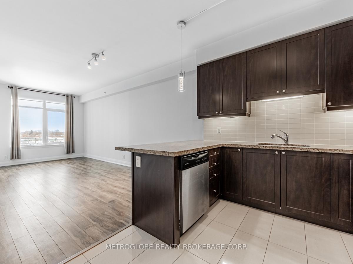 Photo 4 of Unit 412, 12 Woodstream Boulevard E, Vaughan, Vaughan Grove — HOMEH