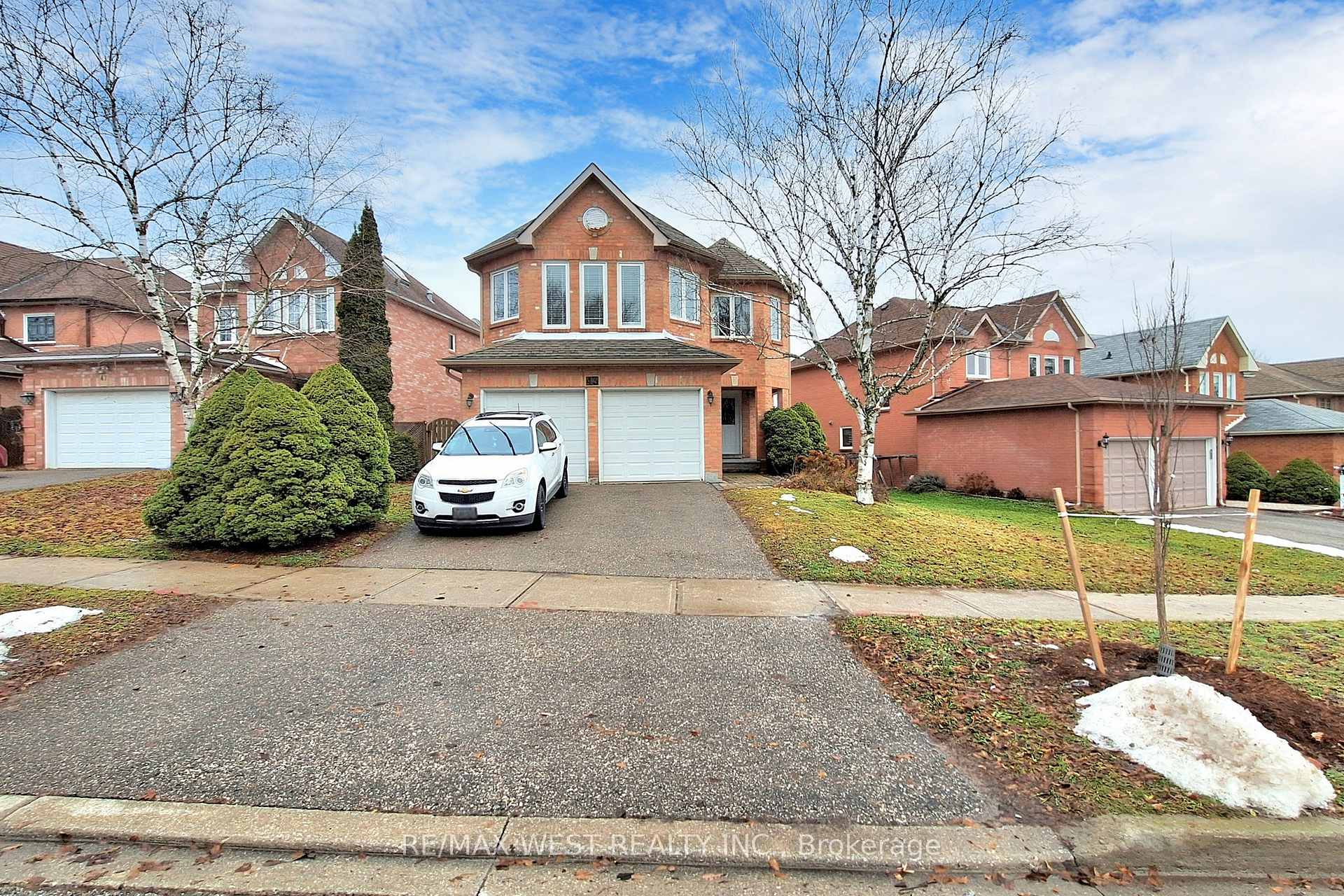 Photo 1 of 43 Chiswick Crescent, Aurora, Aurora Highlands — HOMEH