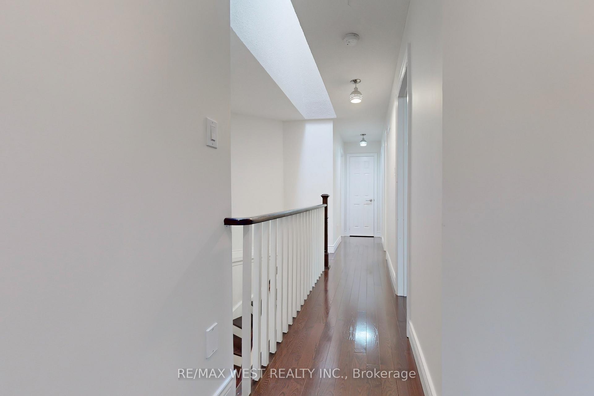 Photo 21 of 43 Chiswick Crescent, Aurora, Aurora Highlands — HOMEH