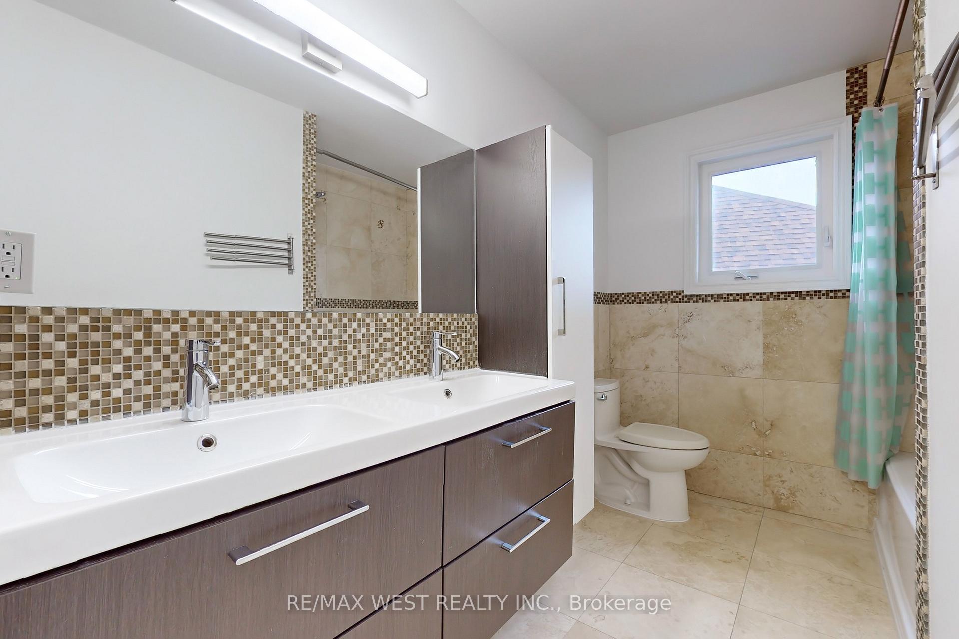 Photo 14 of 43 Chiswick Crescent, Aurora, Aurora Highlands — HOMEH