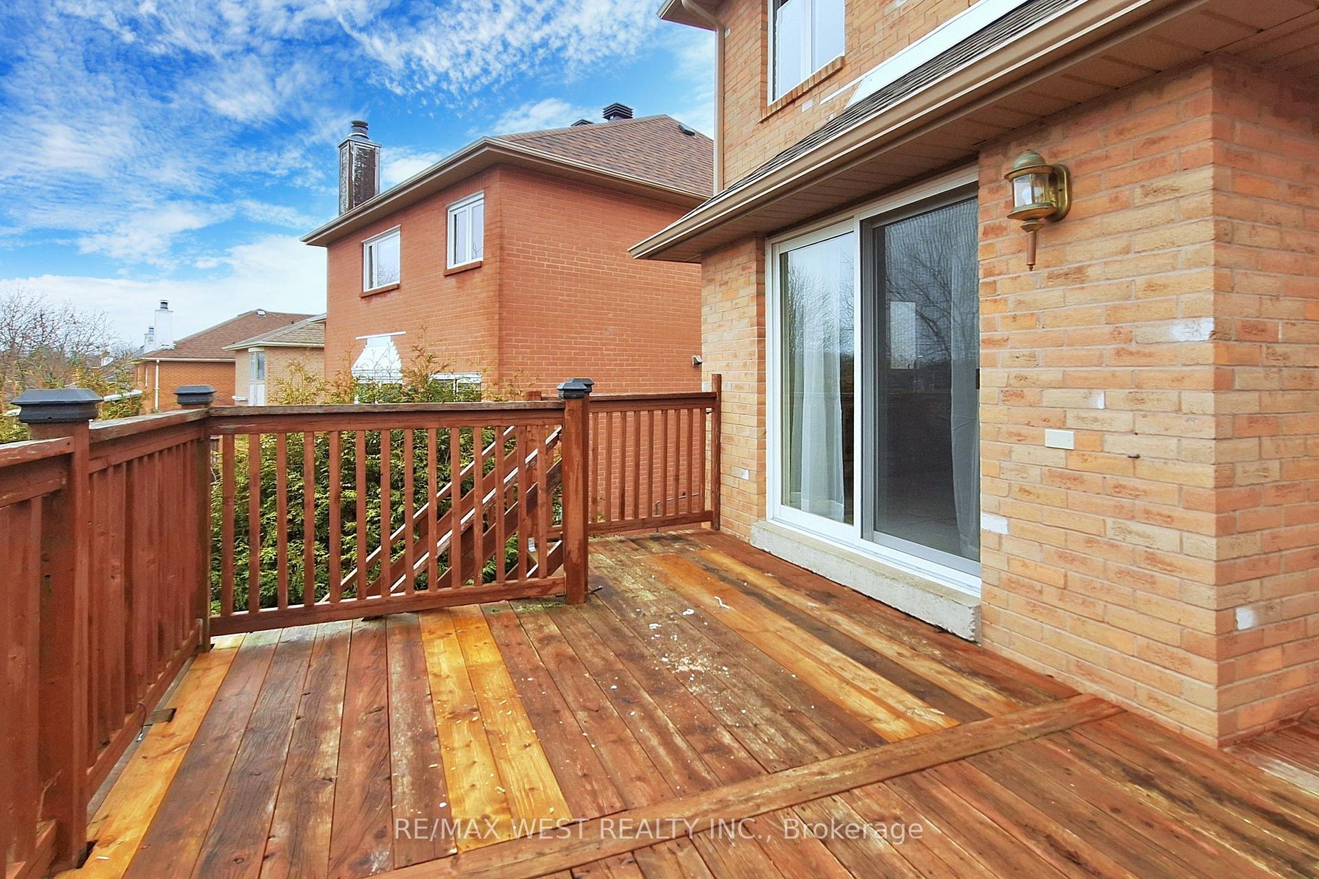 Photo 16 of 43 Chiswick Crescent, Aurora, Aurora Highlands — HOMEH
