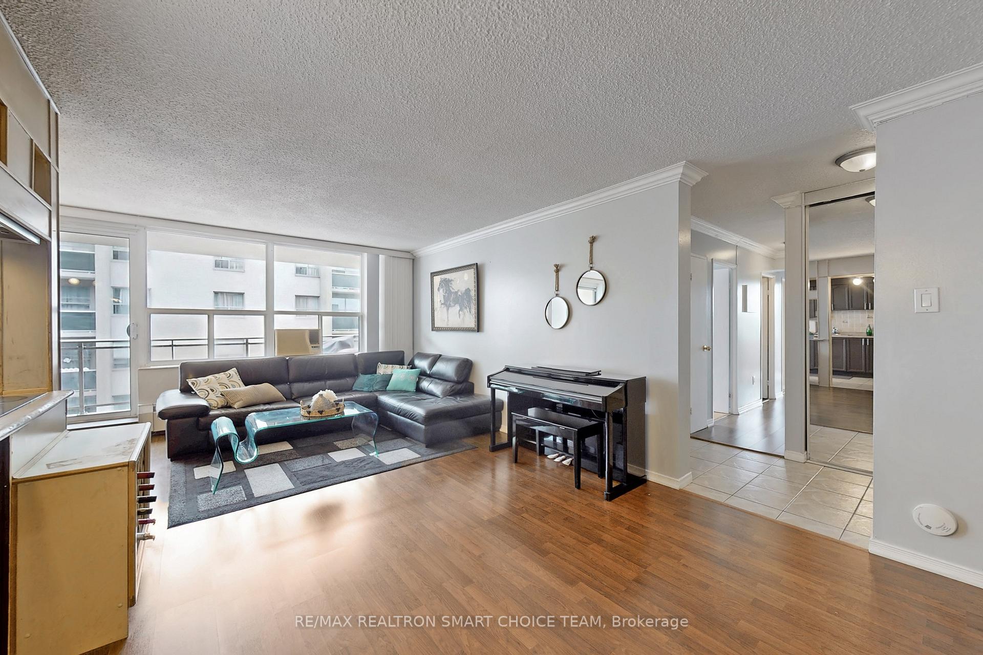 Photo 3 of Unit 506, 180 Dudley Avenue, Markham, Thornhill — HOMEH