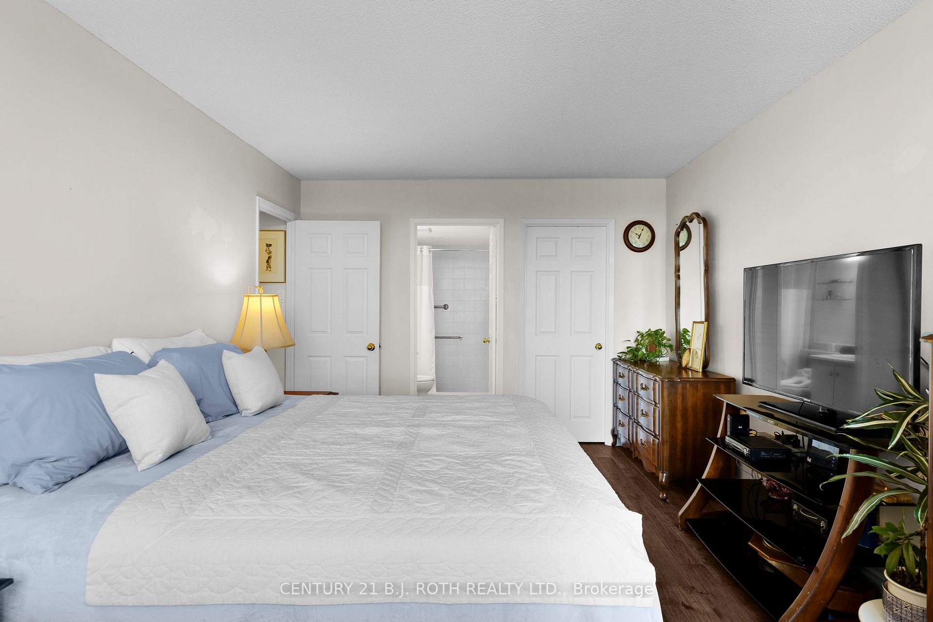 Photo 11 of Unit 307, 320 Mill Street S, Brampton, Brampton South — HOMEH