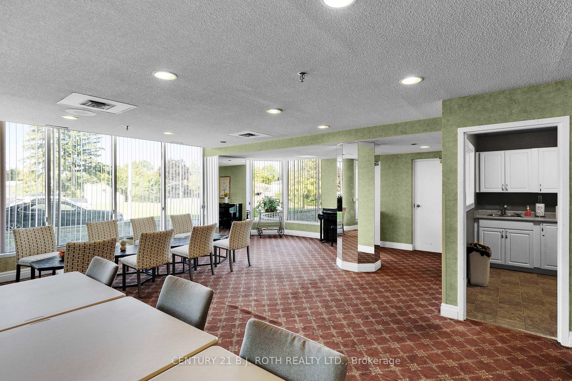 Photo 23 of Unit 307, 320 Mill Street S, Brampton, Brampton South — HOMEH