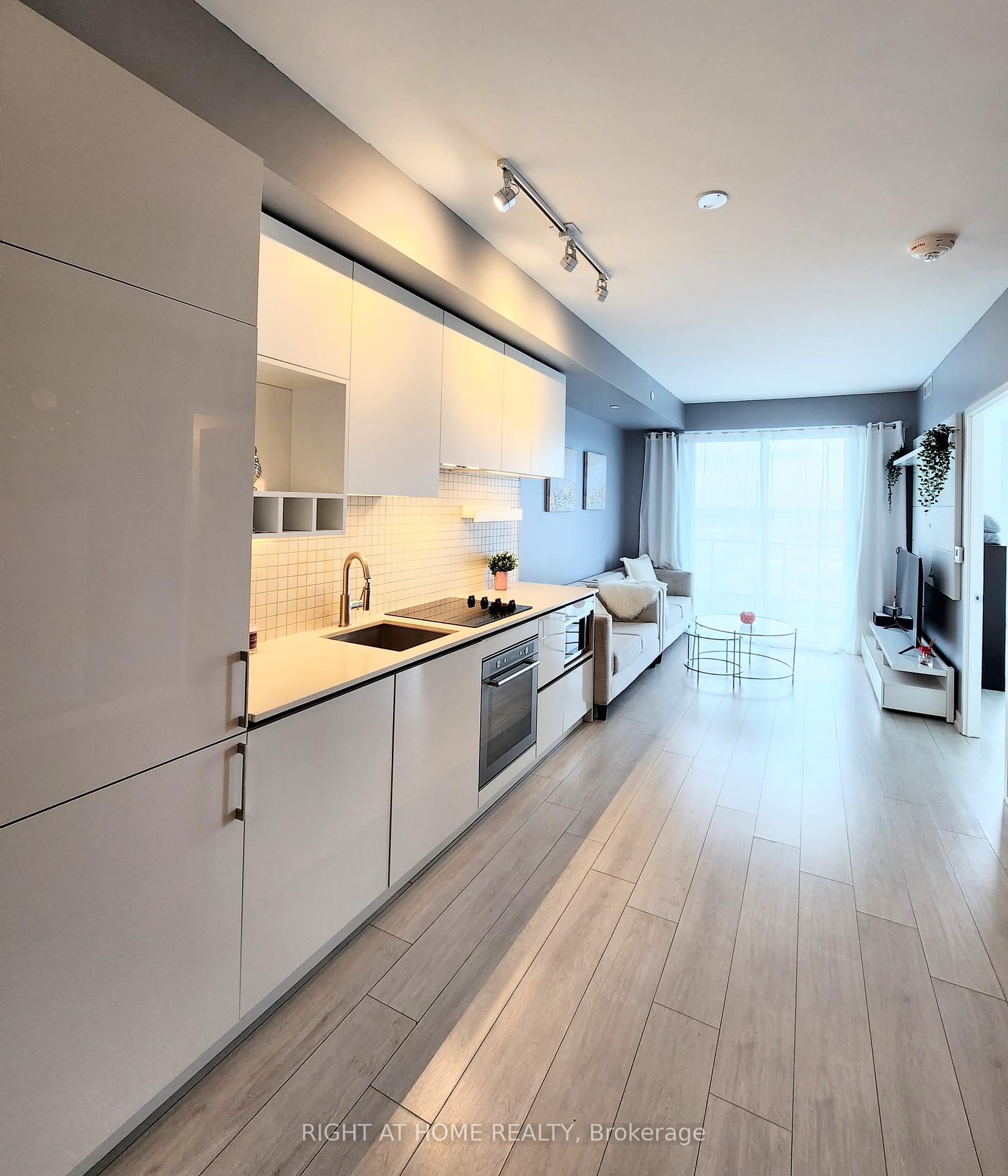 Photo 1 of Unit 2901, 950 Portage Parkway, Vaughan, Vaughan Corporate Centre — HOMEH