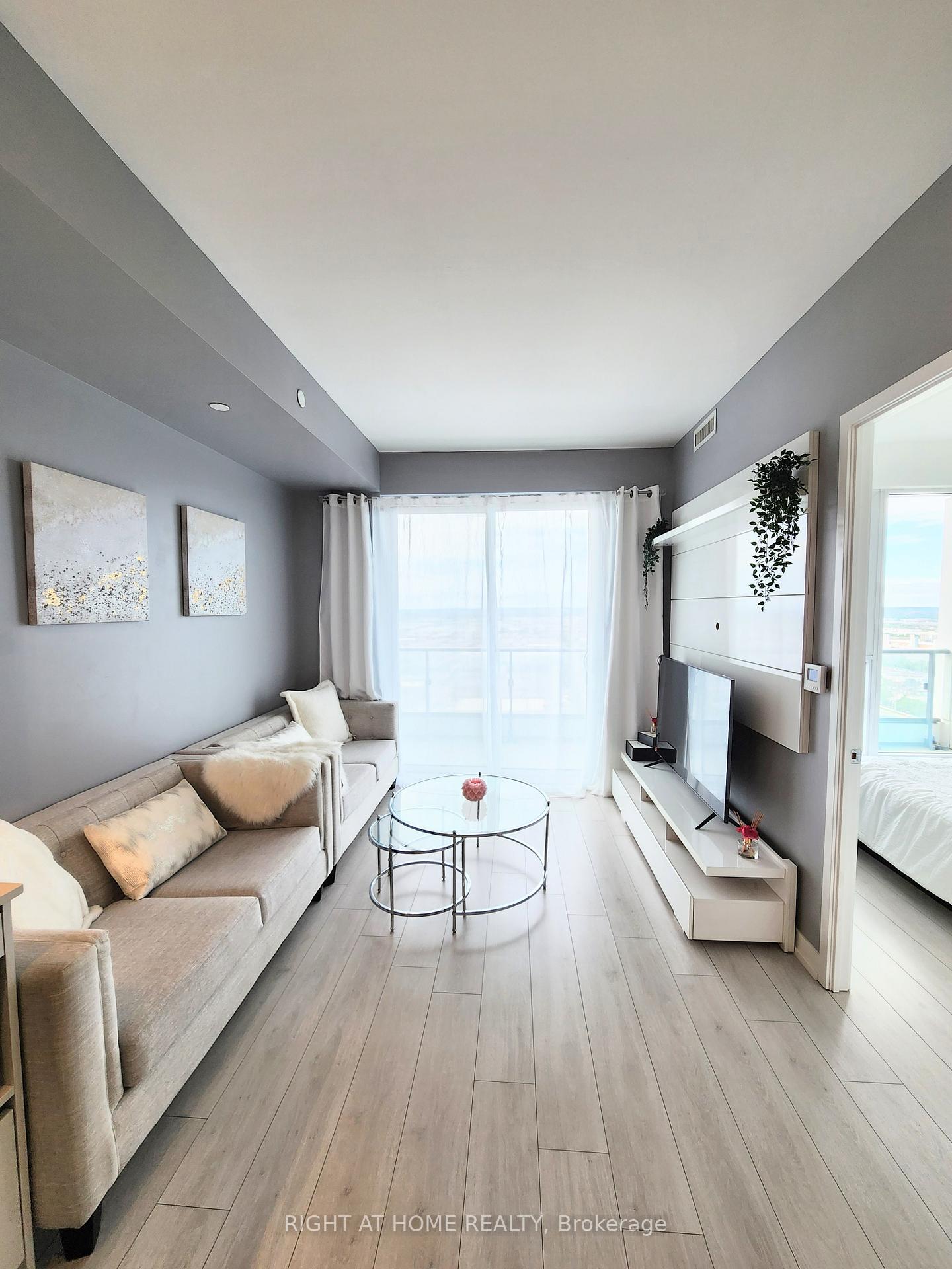 Photo 9 of Unit 2901, 950 Portage Parkway, Vaughan, Vaughan Corporate Centre — HOMEH