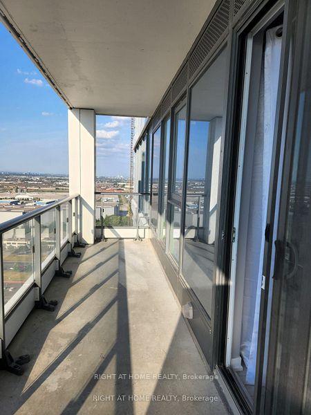 Photo 4 of Unit 2901, 950 Portage Parkway, Vaughan, Vaughan Corporate Centre — HOMEH