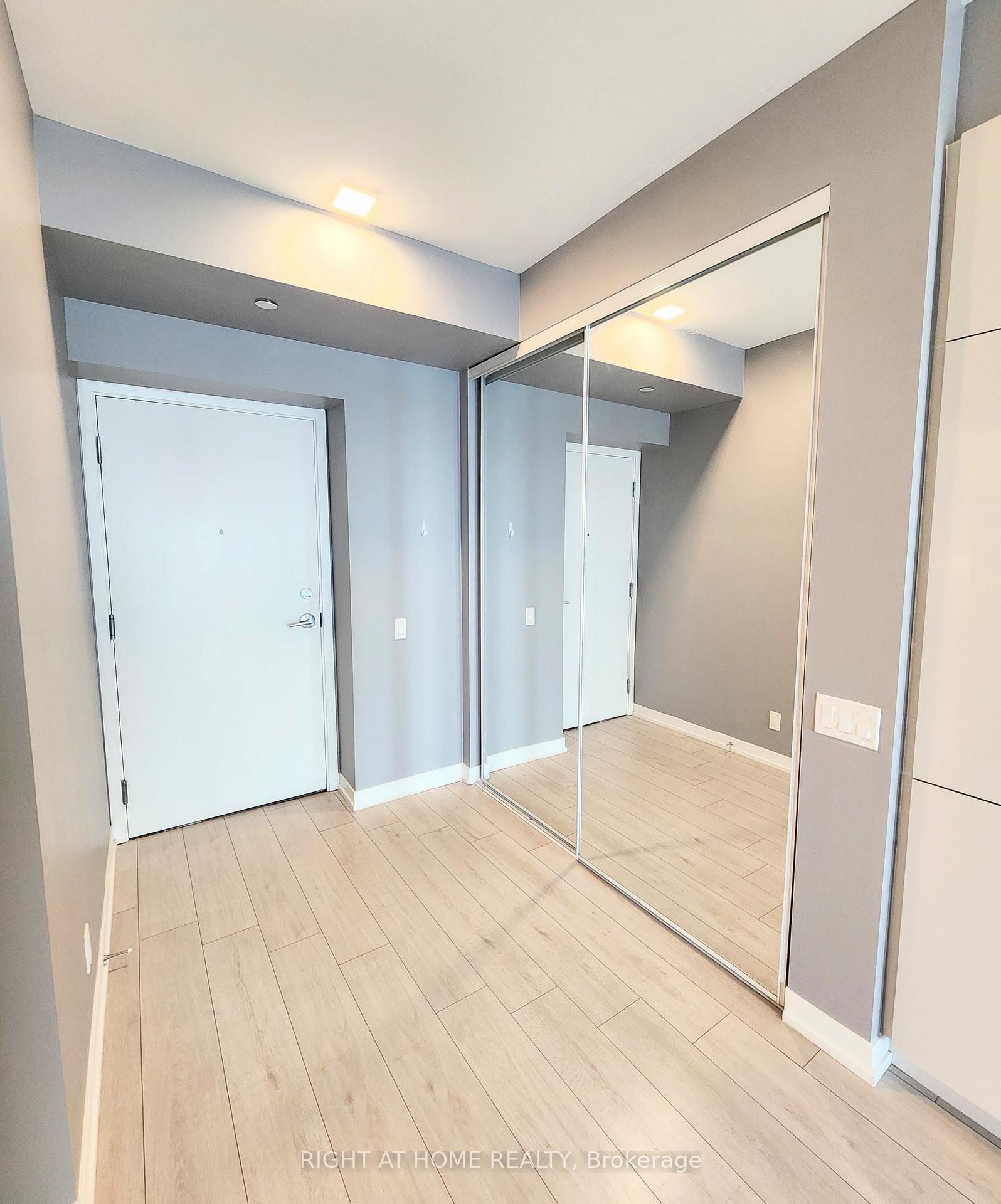 Photo 15 of Unit 2901, 950 Portage Parkway, Vaughan, Vaughan Corporate Centre — HOMEH