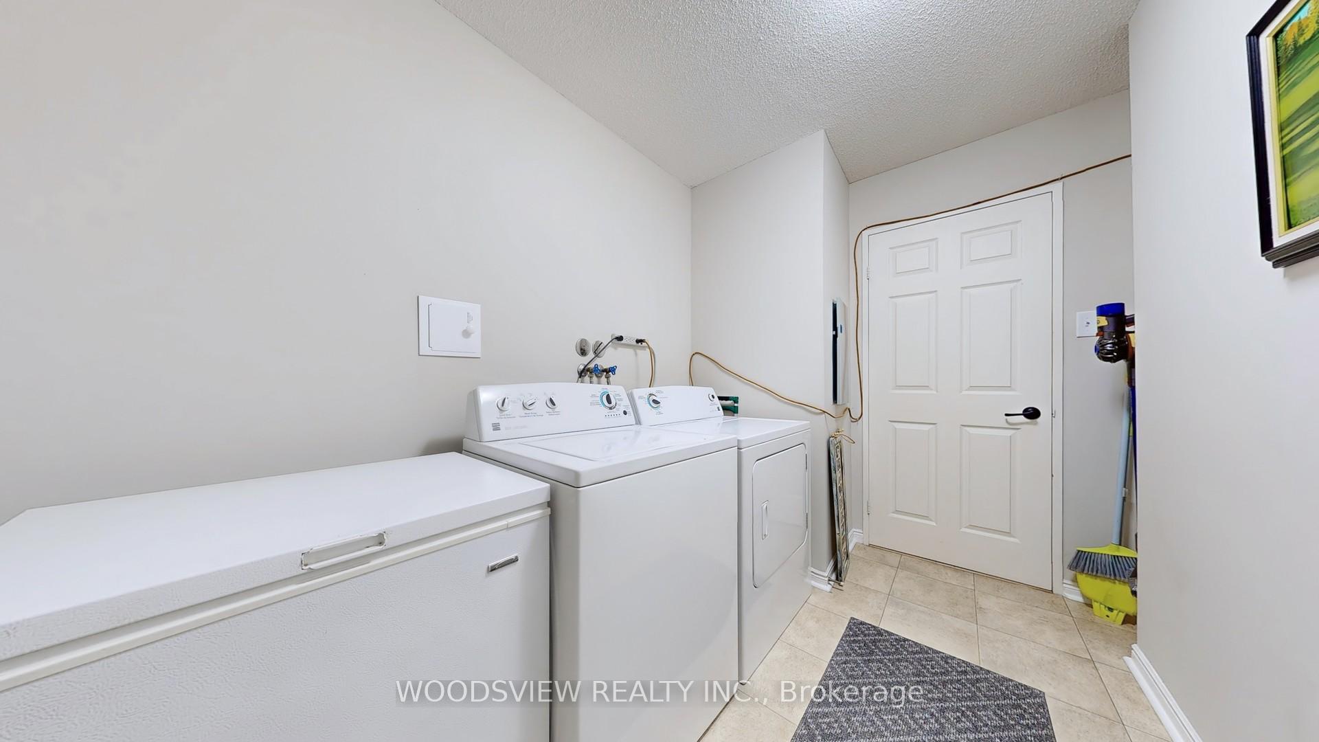 Photo 35 of Unit 120, 14924 Yonge Street, Aurora, Aurora Heights — HOMEH