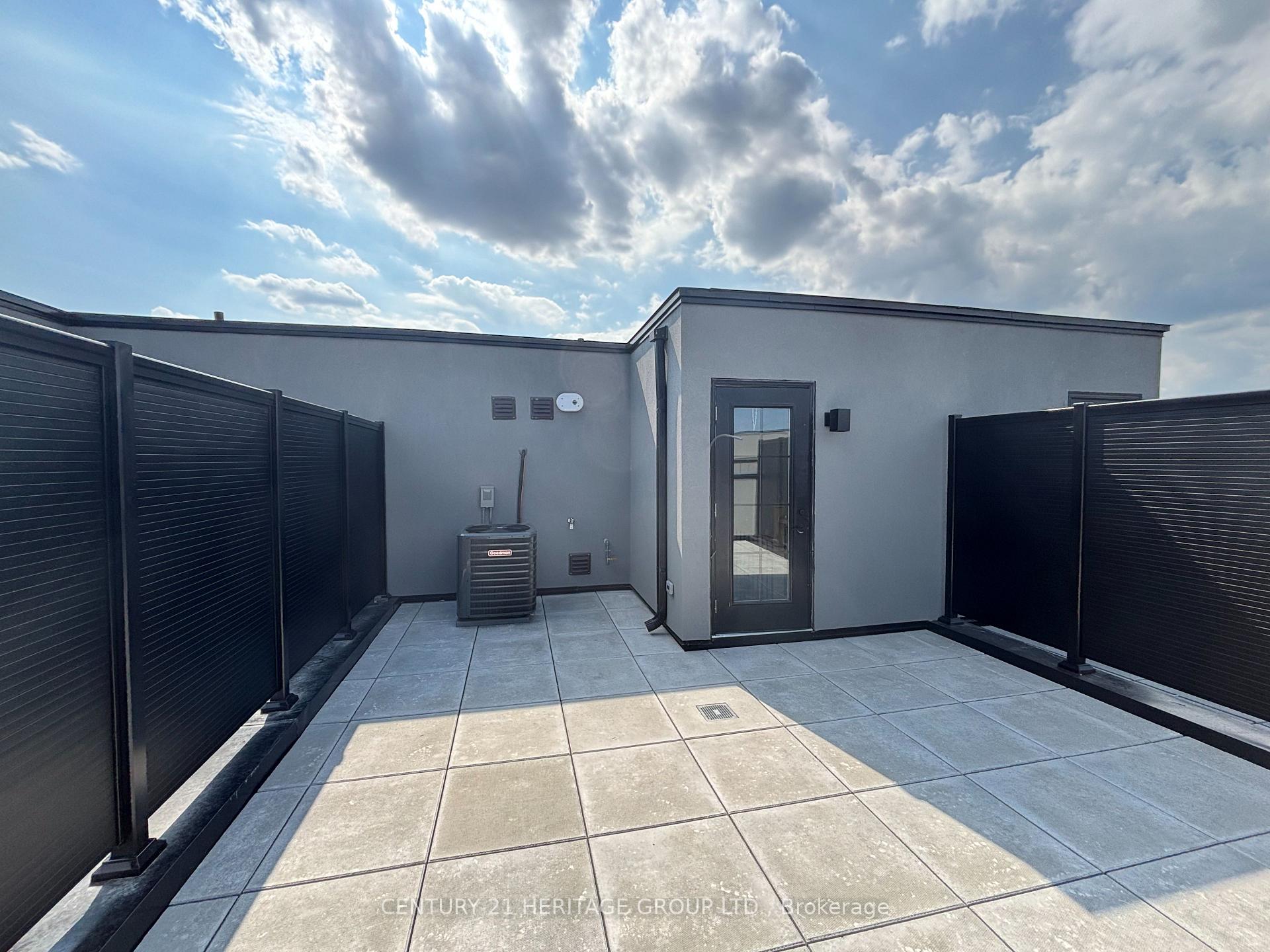 Photo 24 of 30 Chesley Street, Vaughan, Uplands — HOMEH