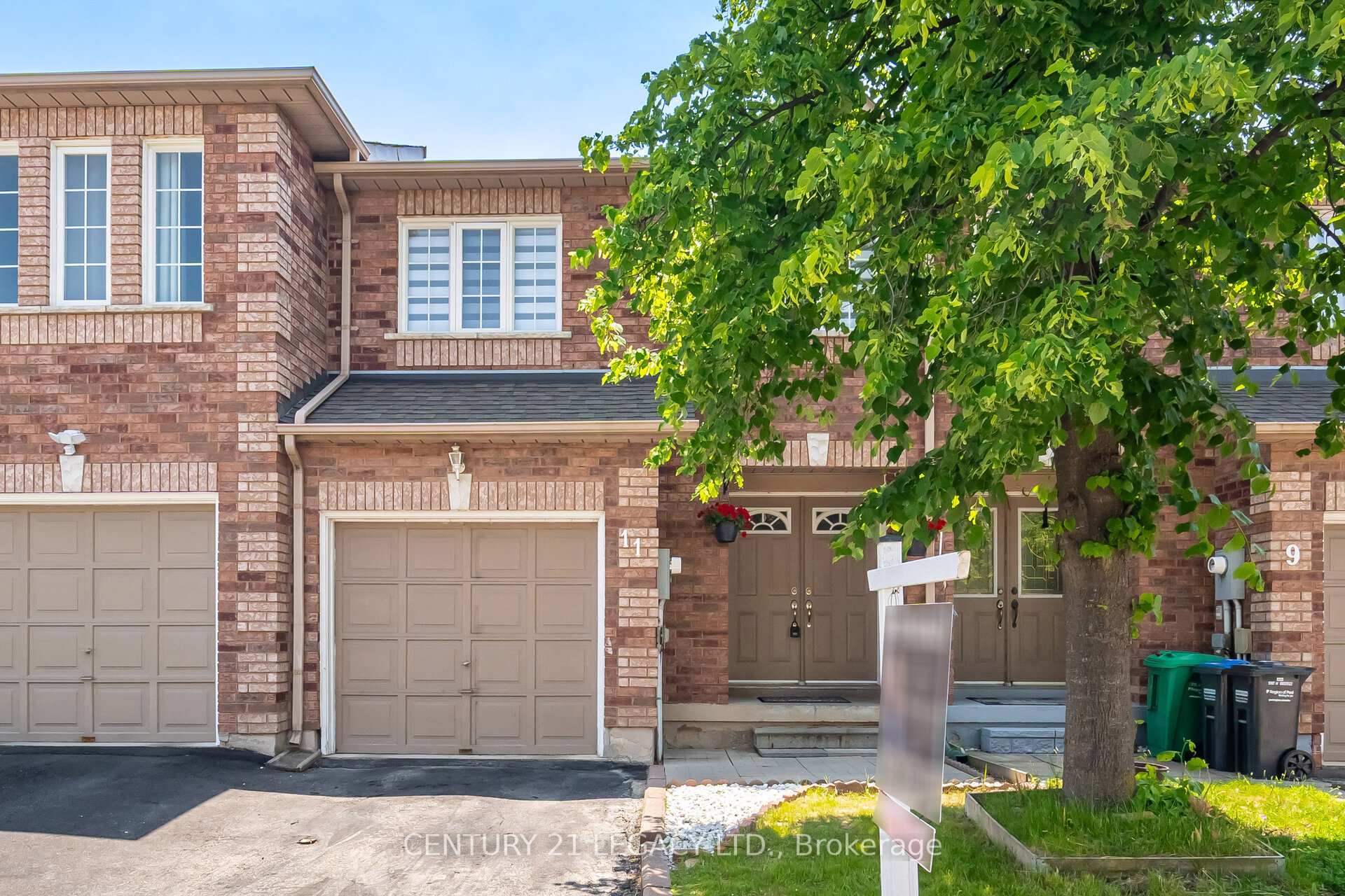 Photo 1 of Unit 11, 100 Brickyard Way, Brampton, Brampton North — HOMEH