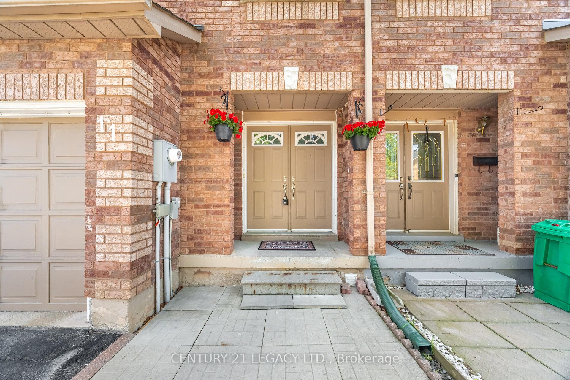 Photo 12 of Unit 11, 100 Brickyard Way, Brampton, Brampton North — HOMEH