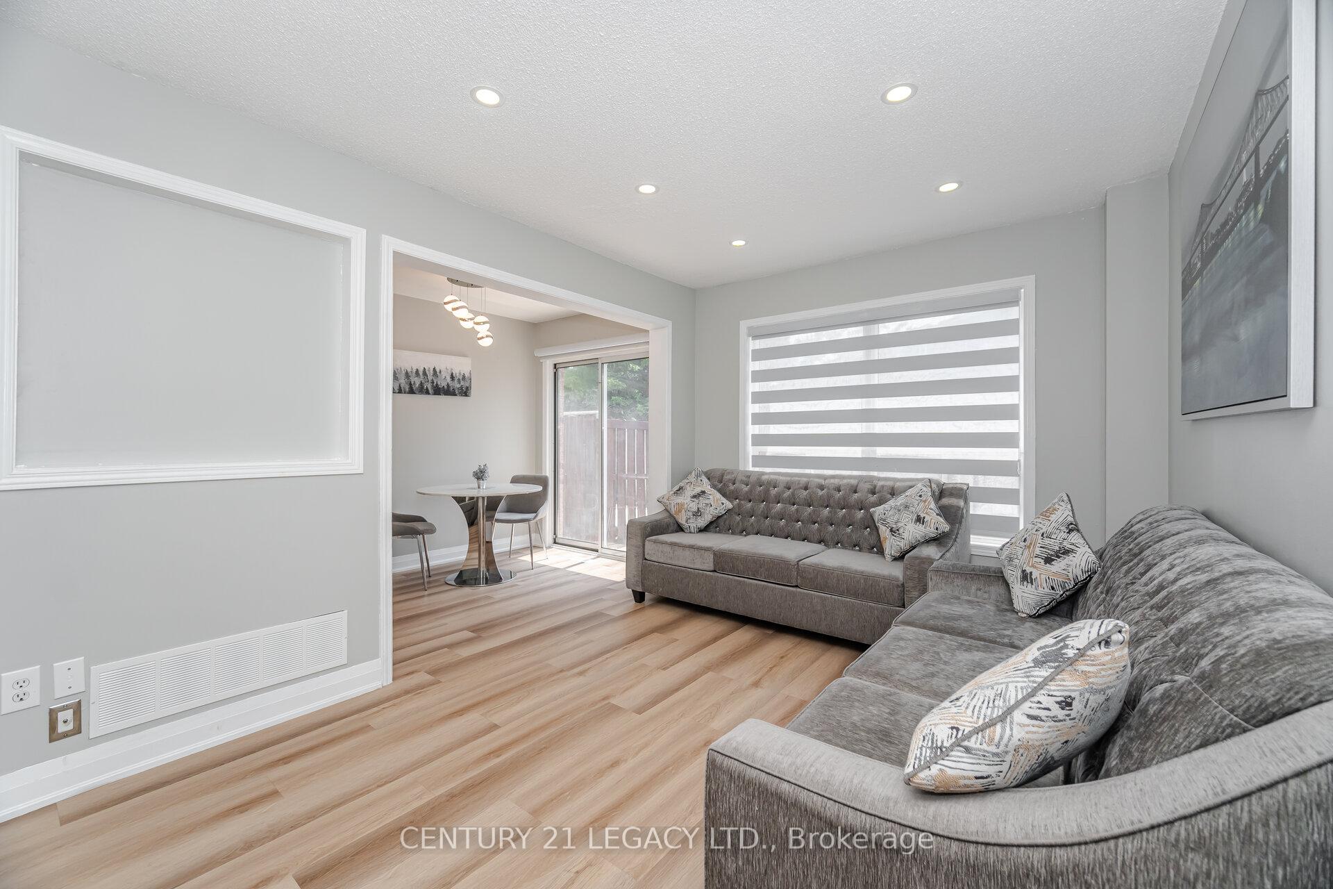 Photo 28 of Unit 11, 100 Brickyard Way, Brampton, Brampton North — HOMEH