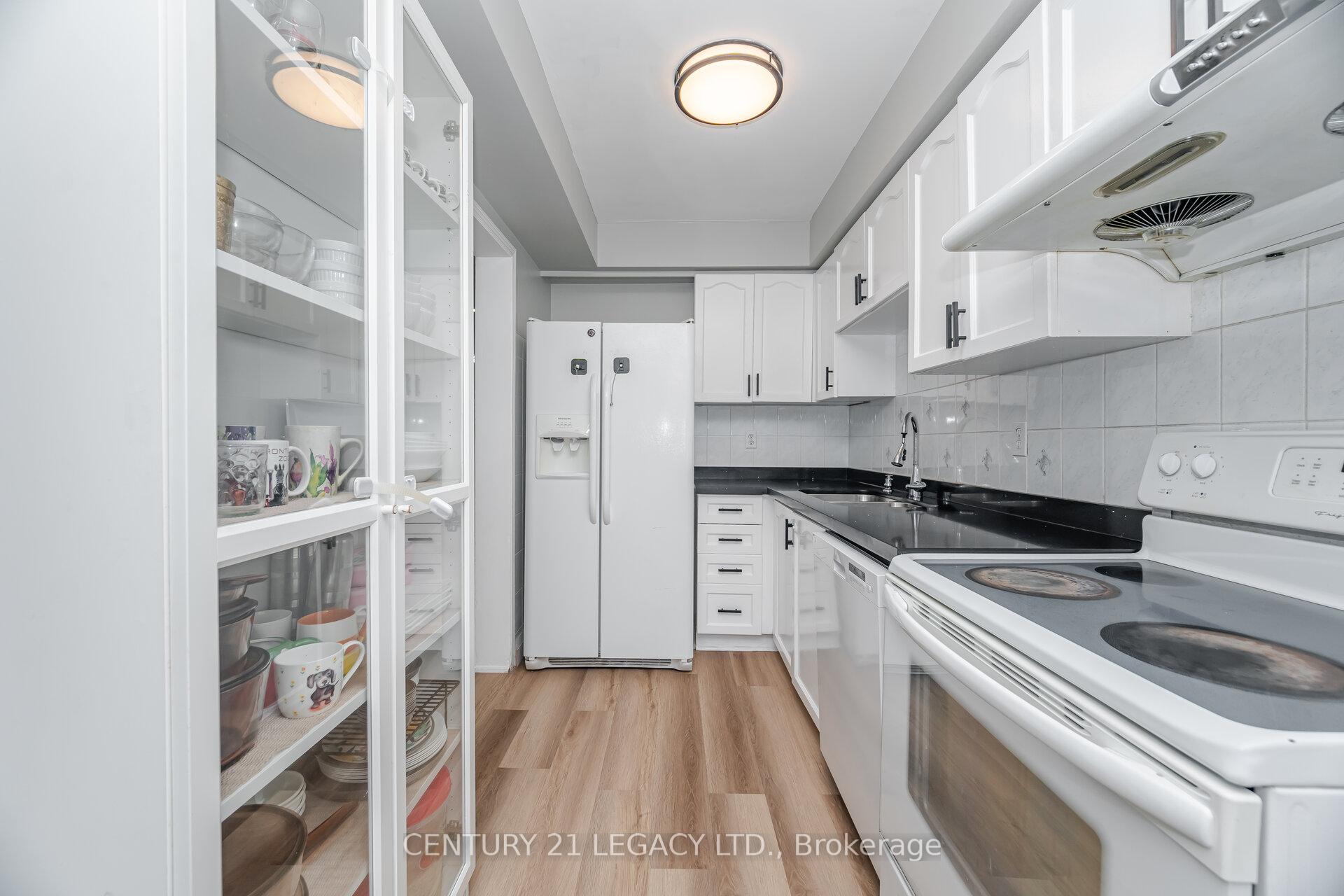 Photo 16 of Unit 11, 100 Brickyard Way, Brampton, Brampton North — HOMEH