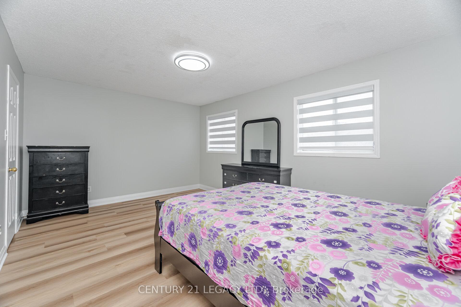 Photo 20 of Unit 11, 100 Brickyard Way, Brampton, Brampton North — HOMEH