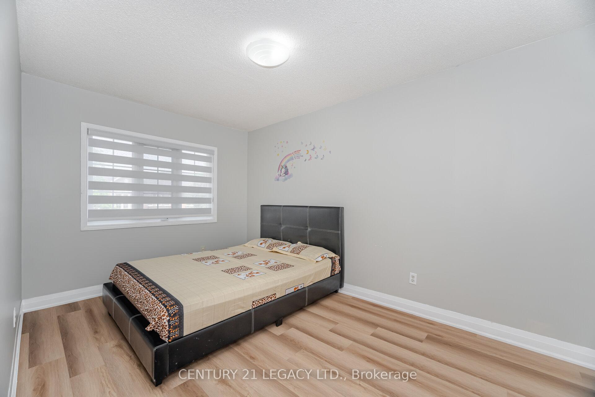 Photo 22 of Unit 11, 100 Brickyard Way, Brampton, Brampton North — HOMEH