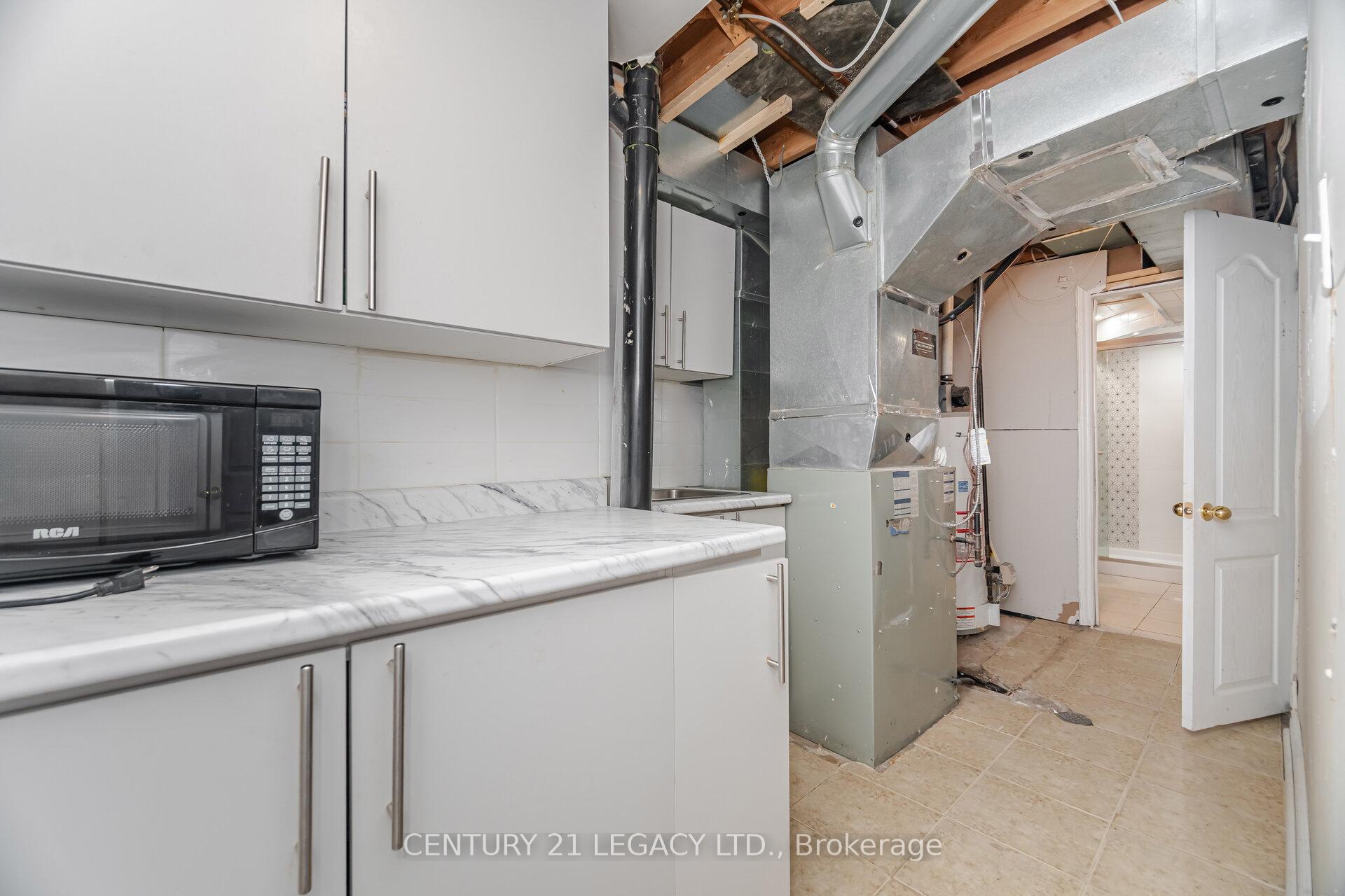 Photo 23 of Unit 11, 100 Brickyard Way, Brampton, Brampton North — HOMEH