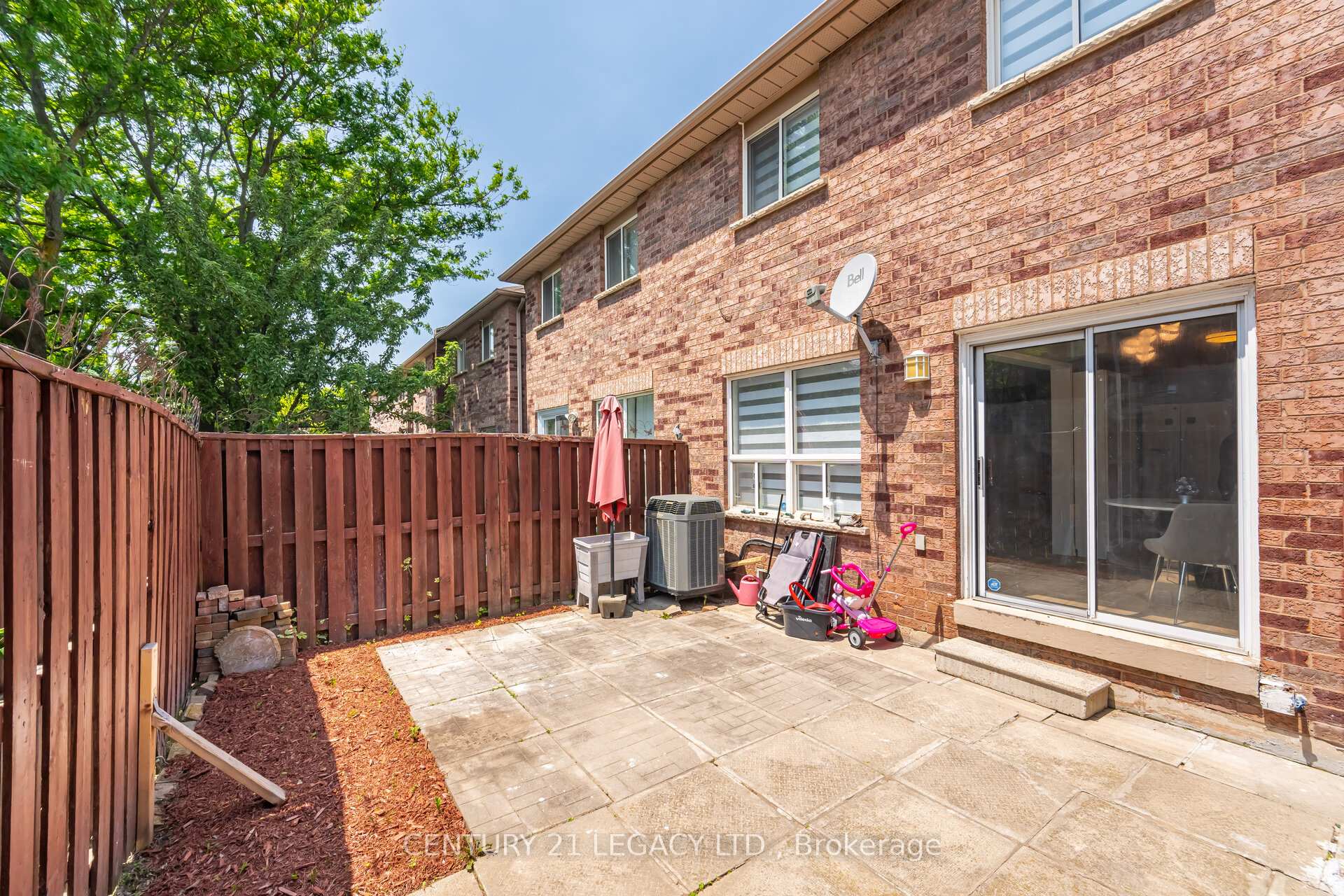 Photo 34 of Unit 11, 100 Brickyard Way, Brampton, Brampton North — HOMEH