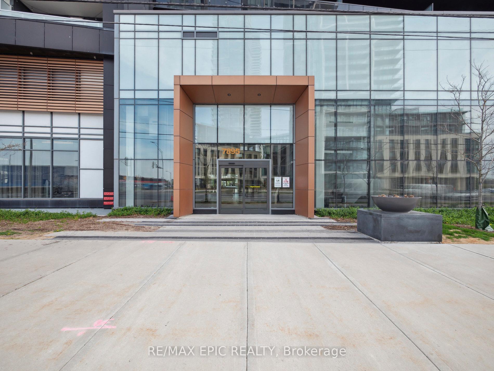 Photo 7 of Unit PH1, 7895 Jane Street, Vaughan, Concord — HOMEH