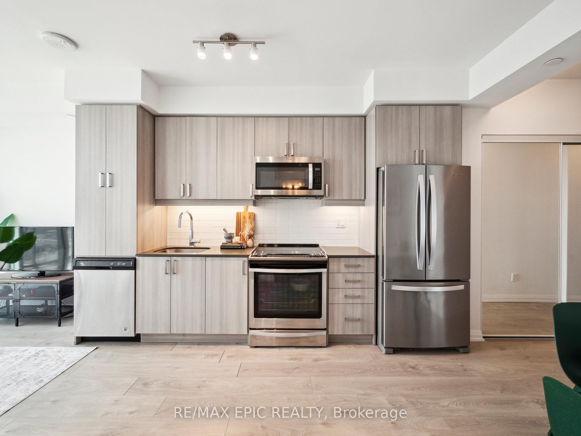 Photo 6 of Unit PH1, 7895 Jane Street, Vaughan, Concord — HOMEH