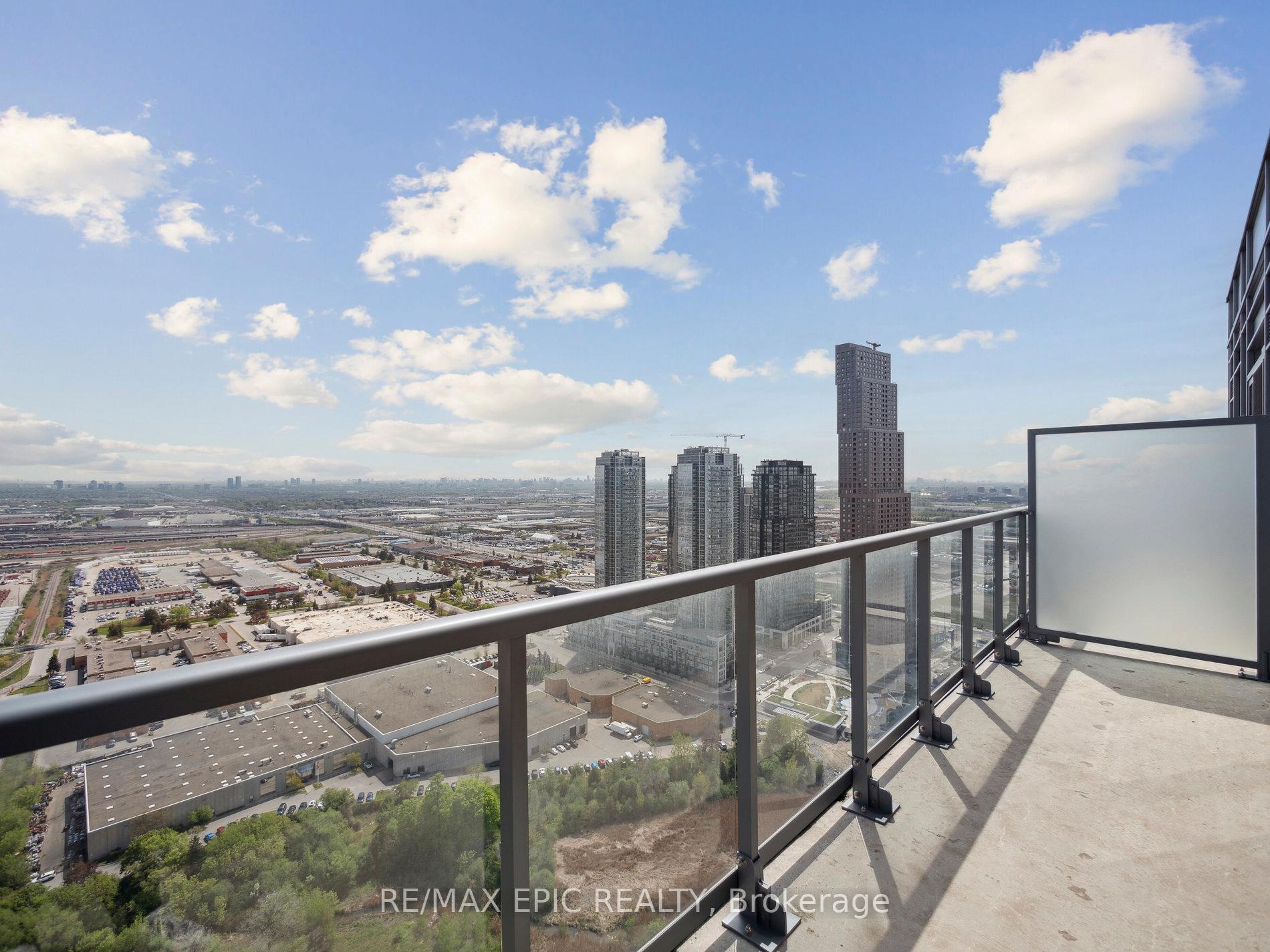 Photo 8 of Unit PH1, 7895 Jane Street, Vaughan, Concord — HOMEH