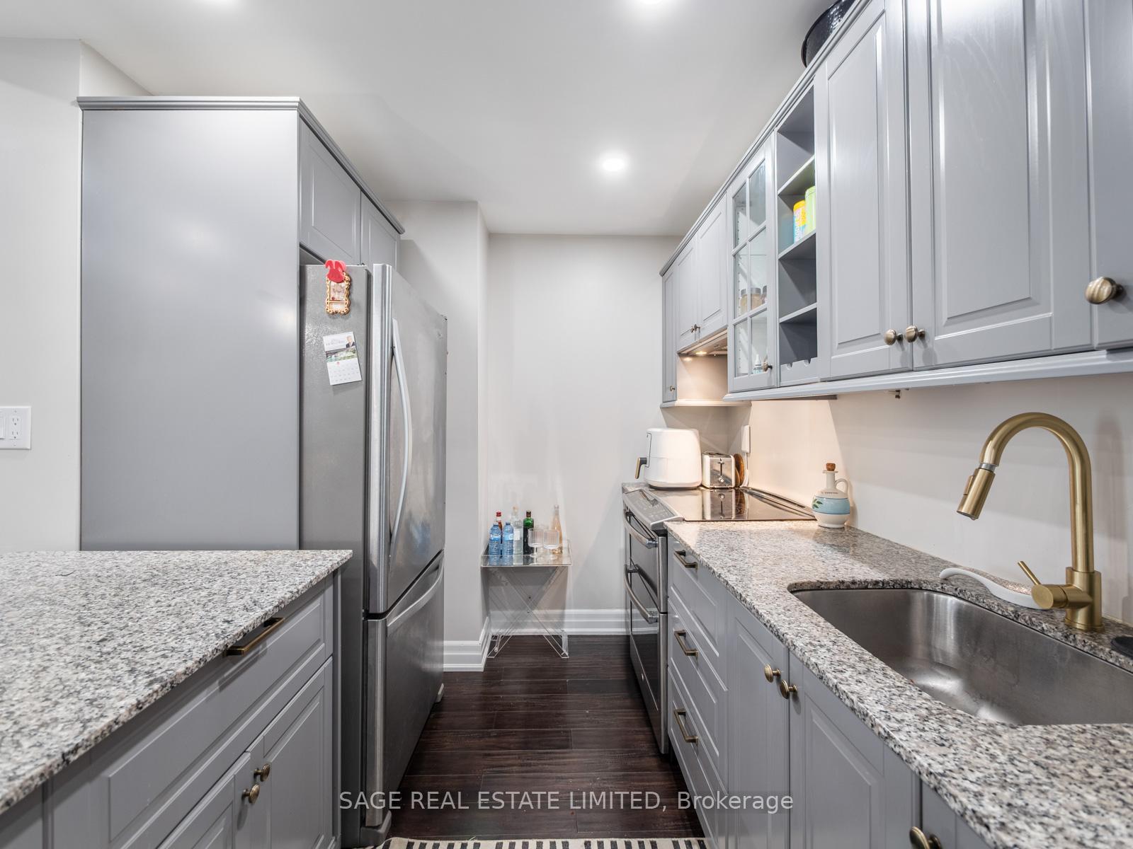 Photo 2 of Unit LOWER, 4 Alex Campbell Crescent W, King, King City — HOMEH