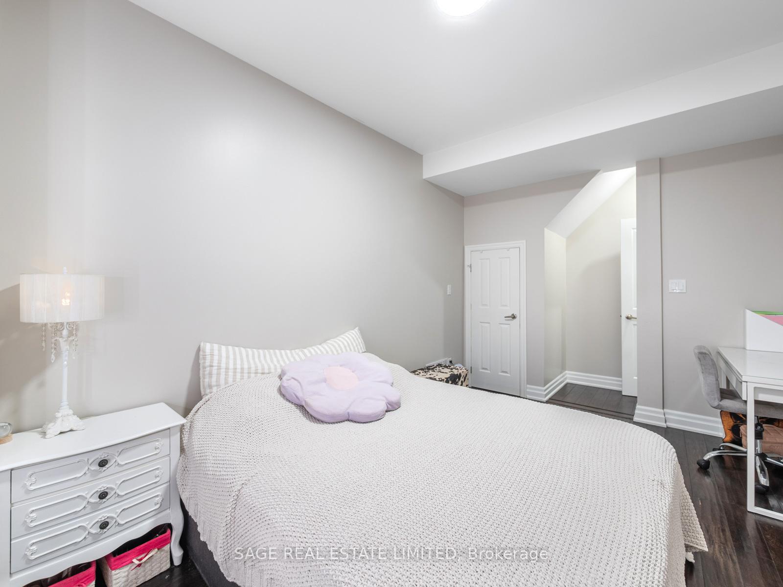Photo 23 of Unit LOWER, 4 Alex Campbell Crescent W, King, King City — HOMEH