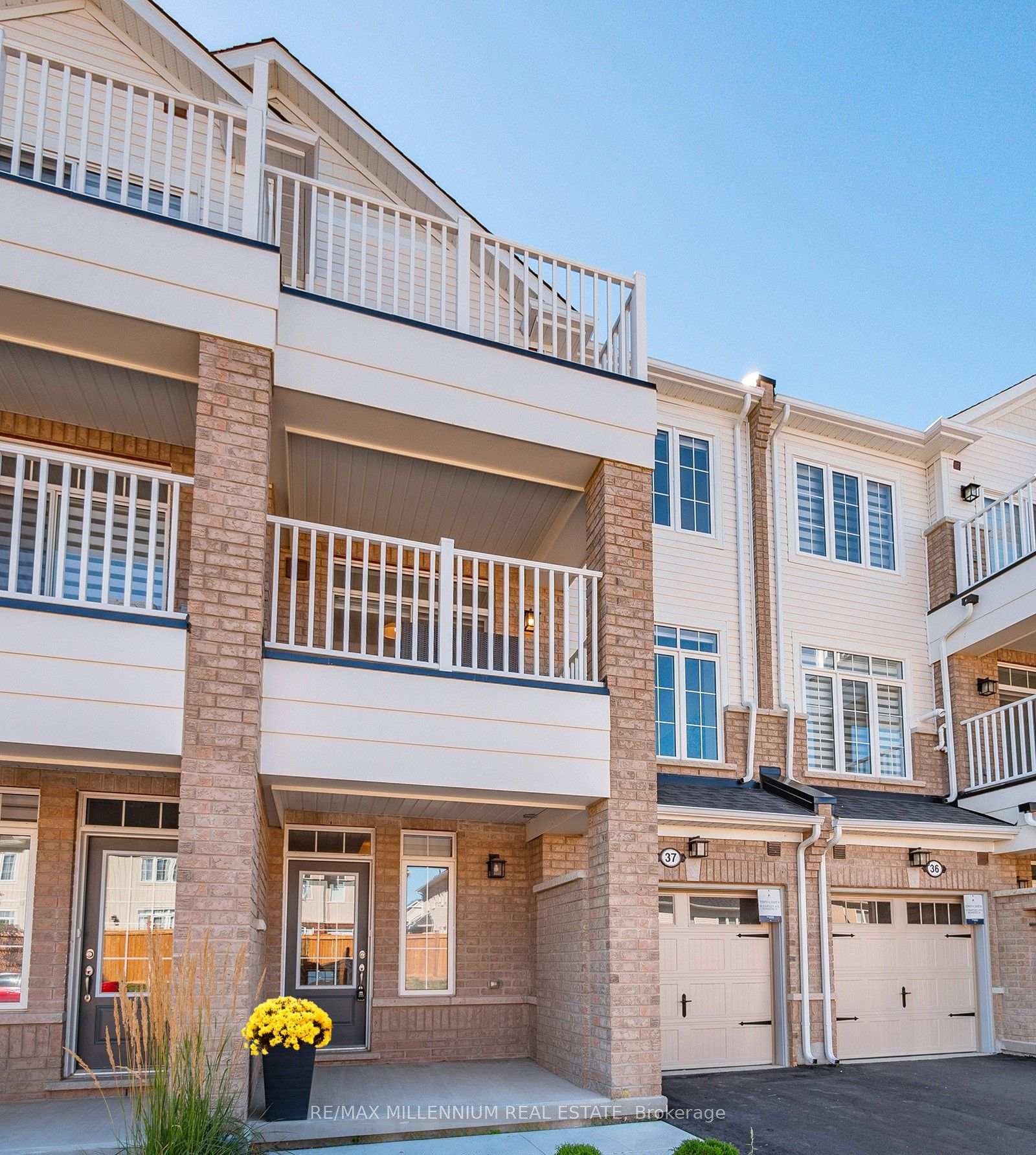 Photo 1 of Unit 37, 113 Hartley Avenue E, Brant, Paris — HOMEH