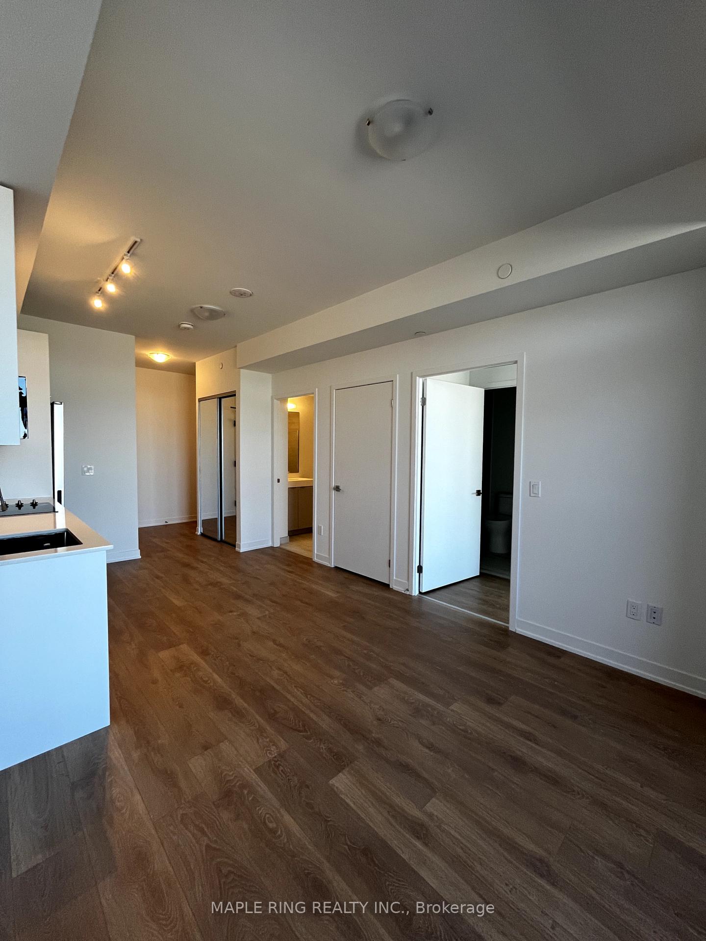 Photo 5 of Unit 2412, 10 Abeja Street, Vaughan, Concord — HOMEH