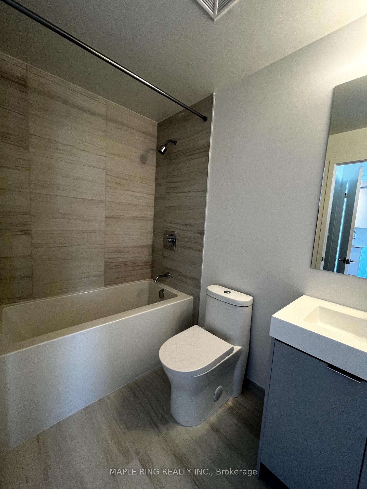 Photo 13 of Unit 2412, 10 Abeja Street, Vaughan, Concord — HOMEH