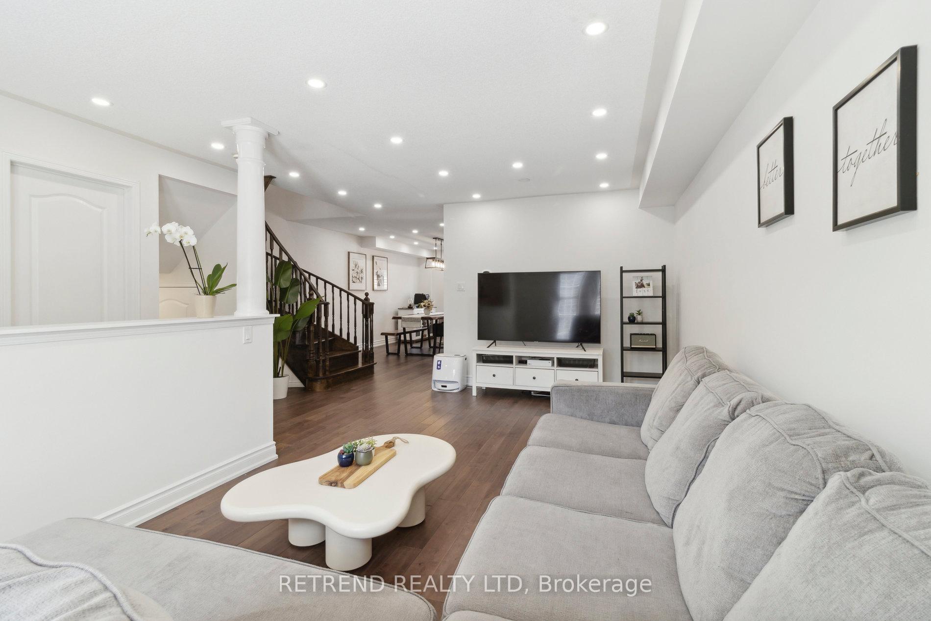 Photo 11 of Unit 15, 20 Minton Drive, Vaughan, East Woodbridge — HOMEH